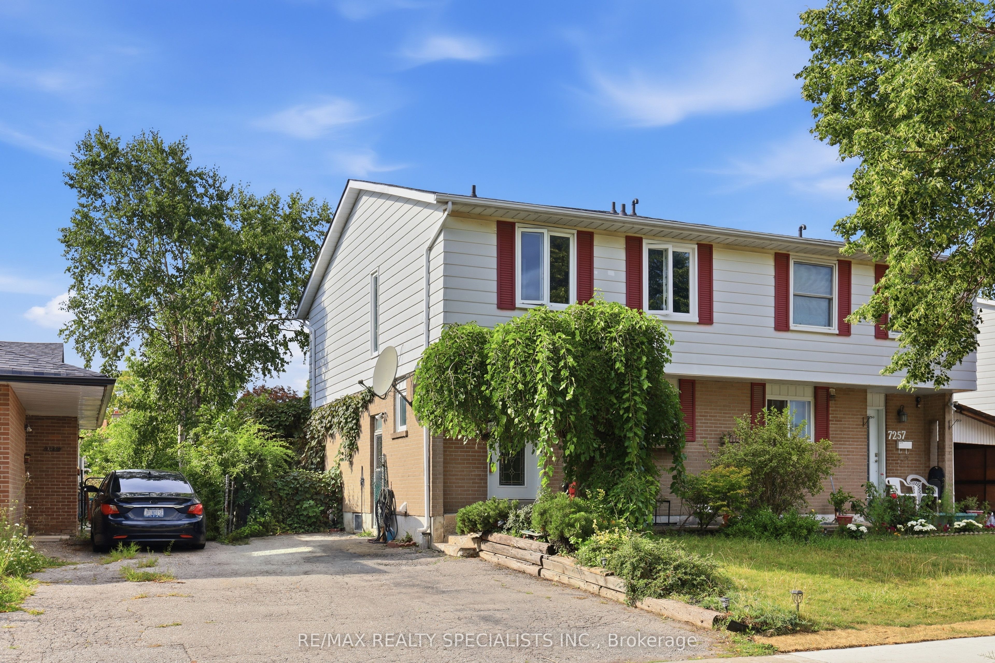 7259 Sills Road Property Photo 1