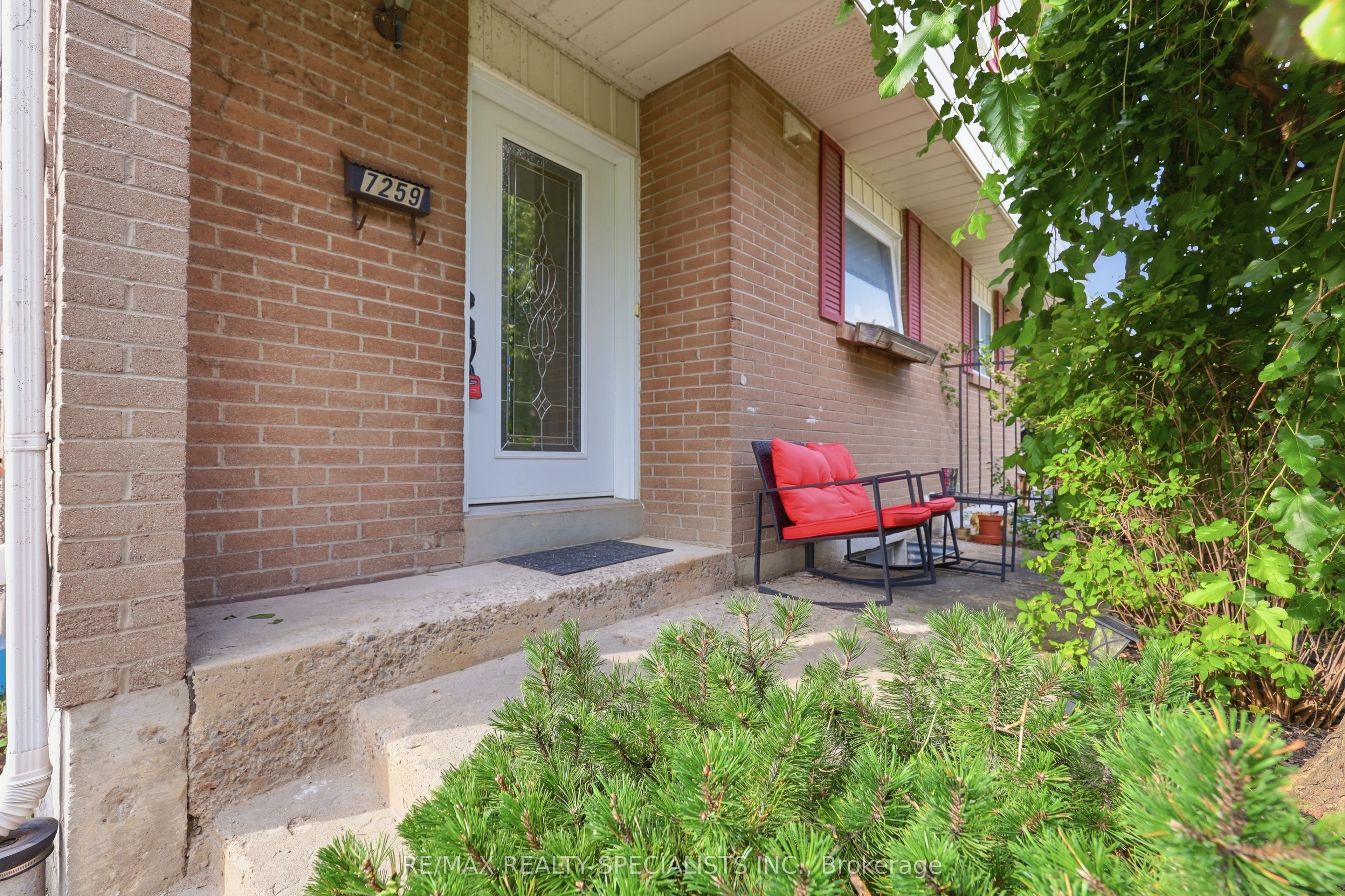 7259 Sills Road Property Photo 3