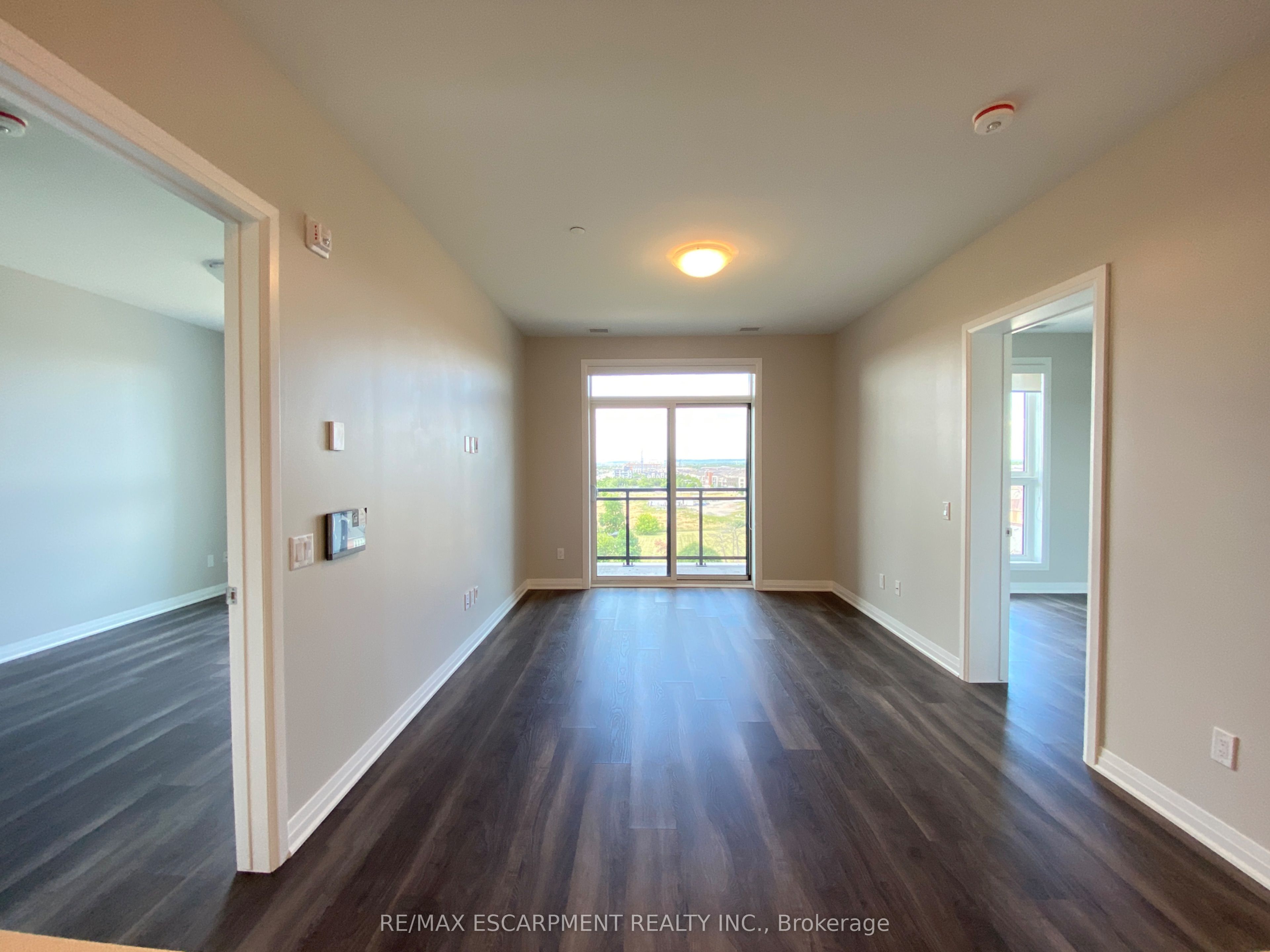 95 Dundas Street W 507 Property Photo 13