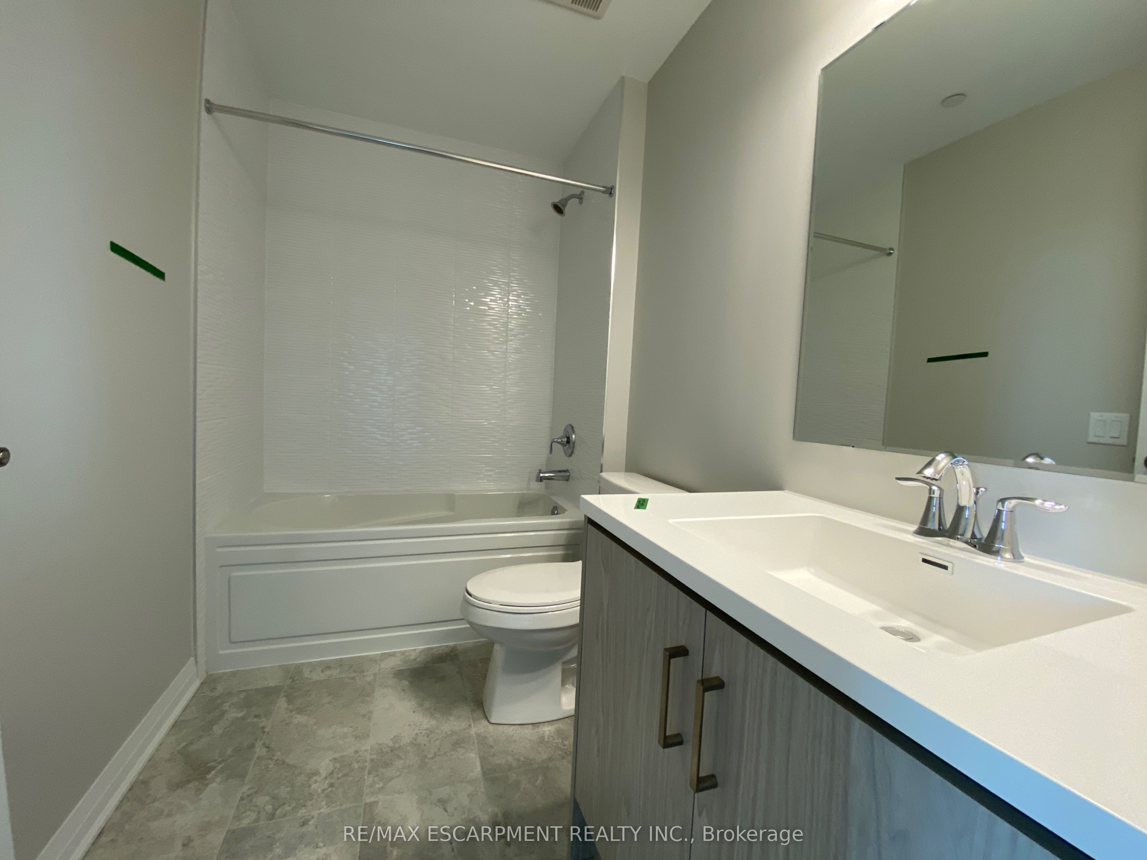 95 Dundas Street W 507 Property Photo 16
