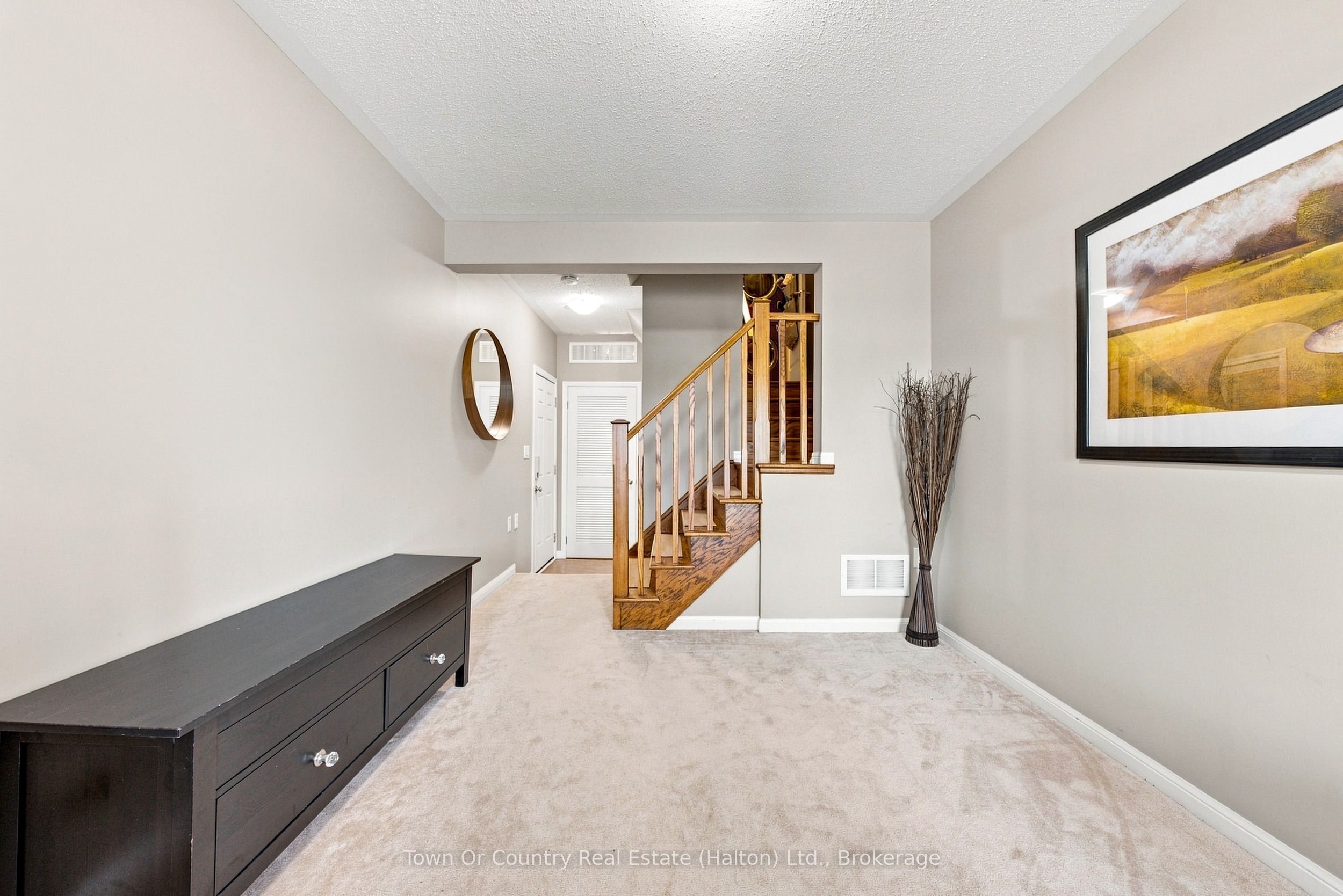 641 Speyer Circle Property Photo 6