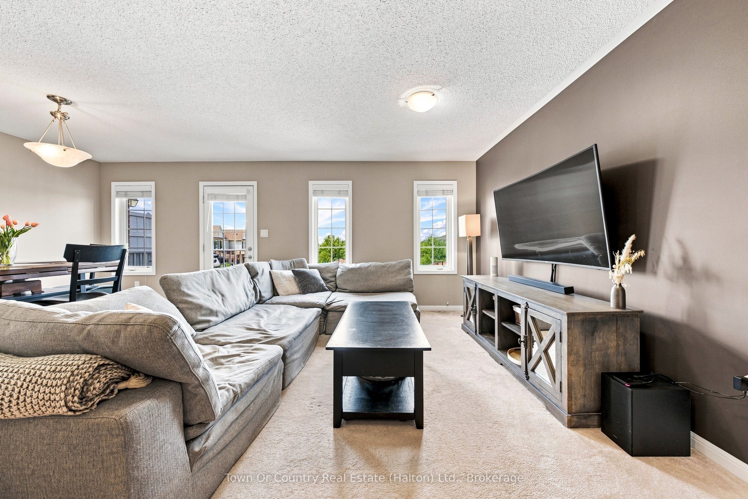 641 Speyer Circle Property Photo 14