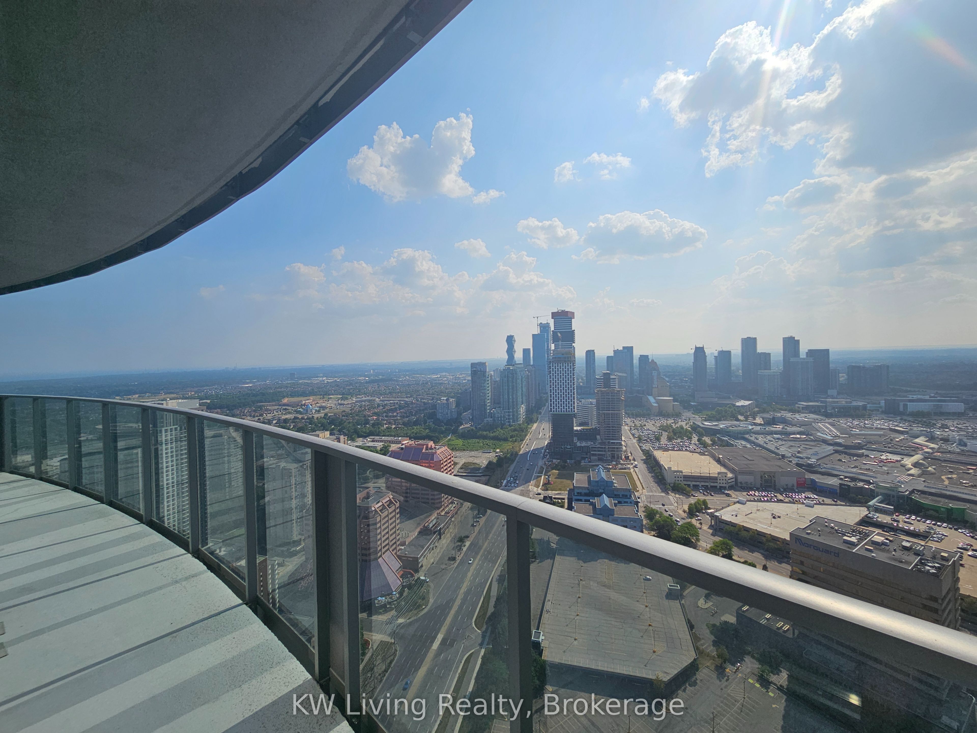 60 Absolute Avenue 4804 Property Photo 12