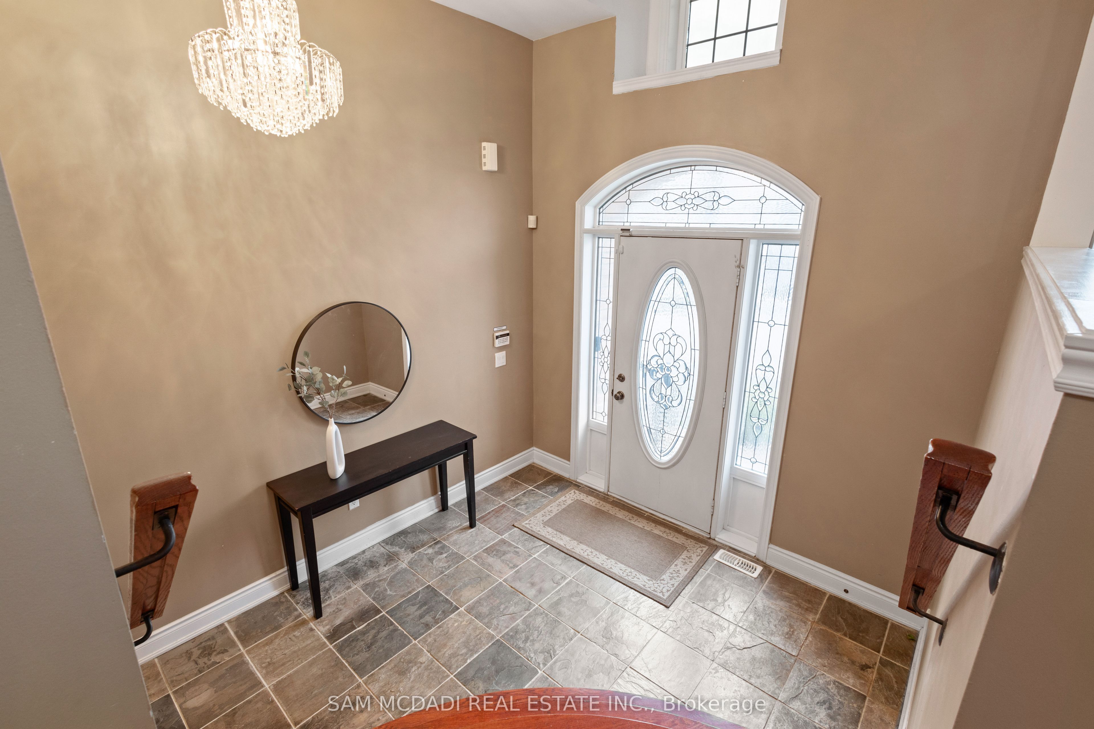 15 Eaglesprings Crescent Property Photo 4
