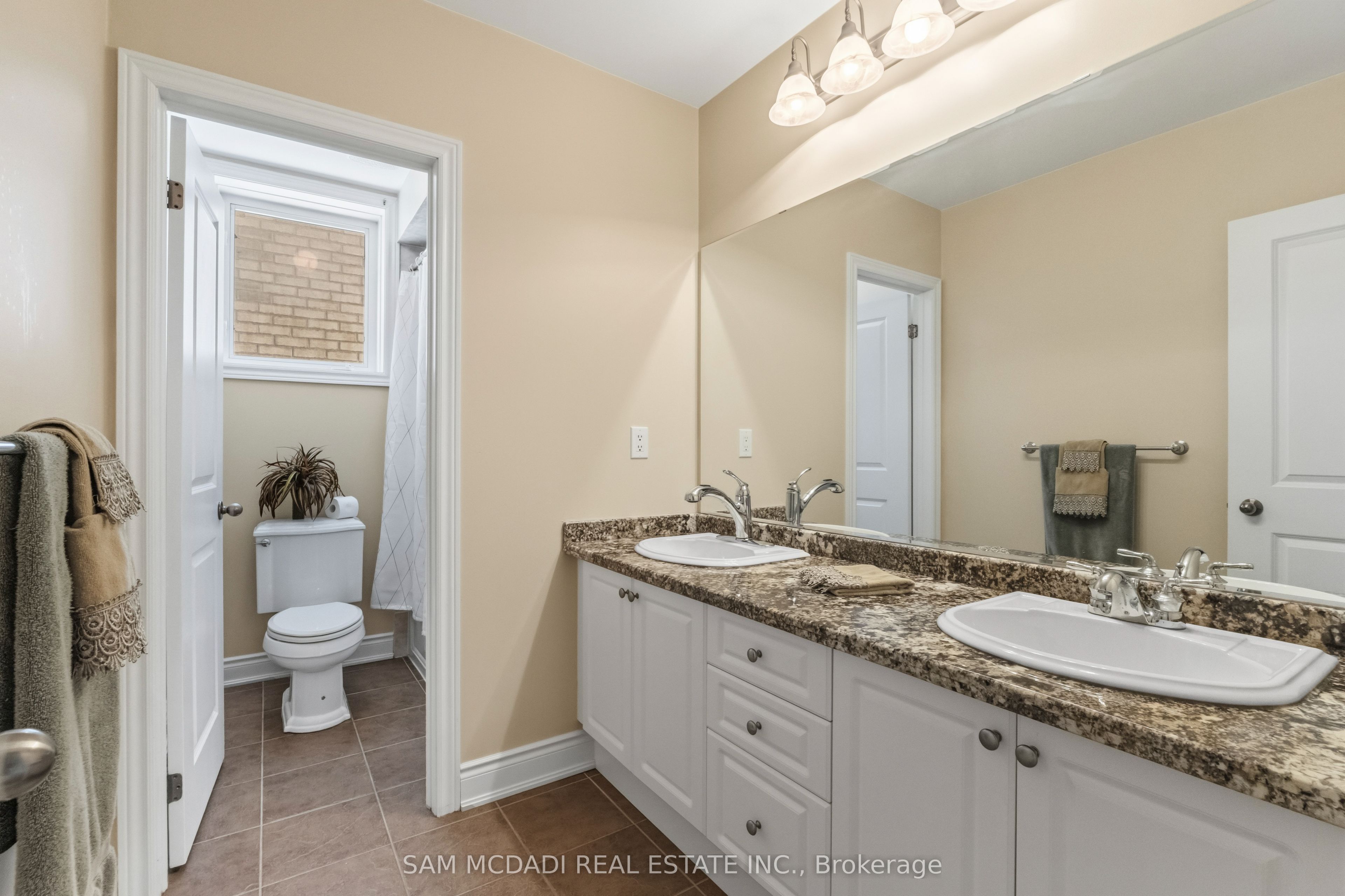 15 Eaglesprings Crescent Property Photo 22