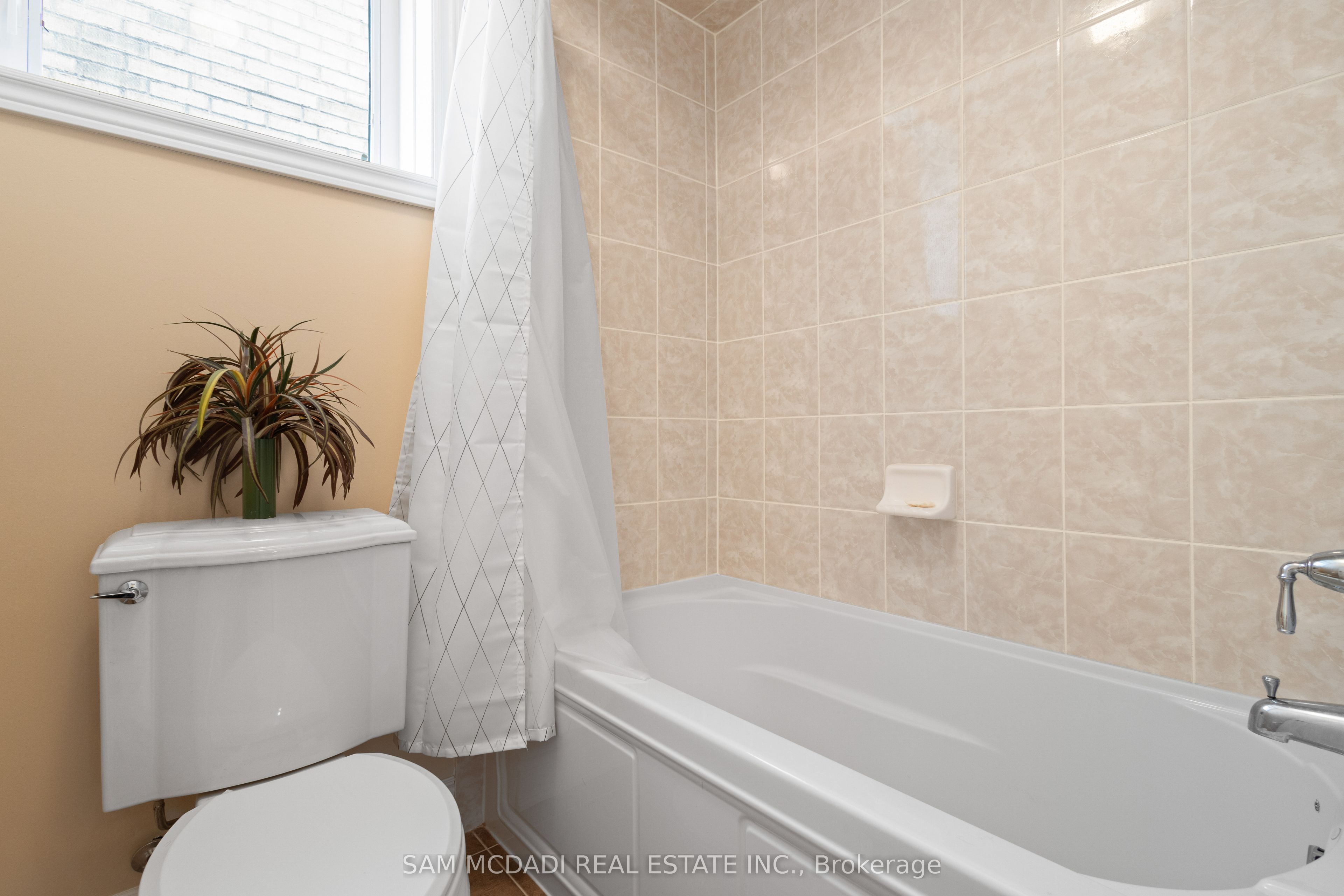 15 Eaglesprings Crescent Property Photo 23