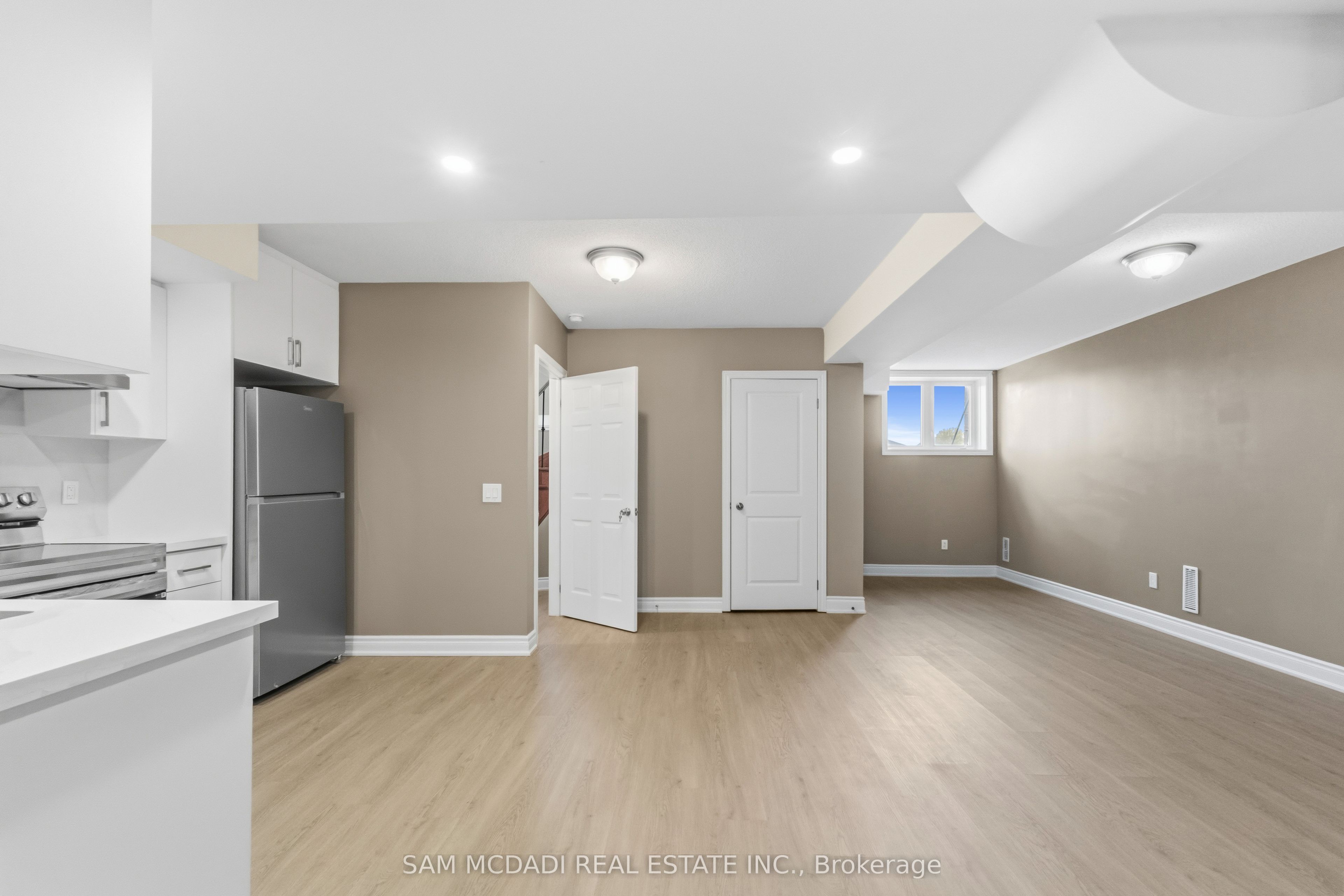 15 Eaglesprings Crescent Property Photo 32
