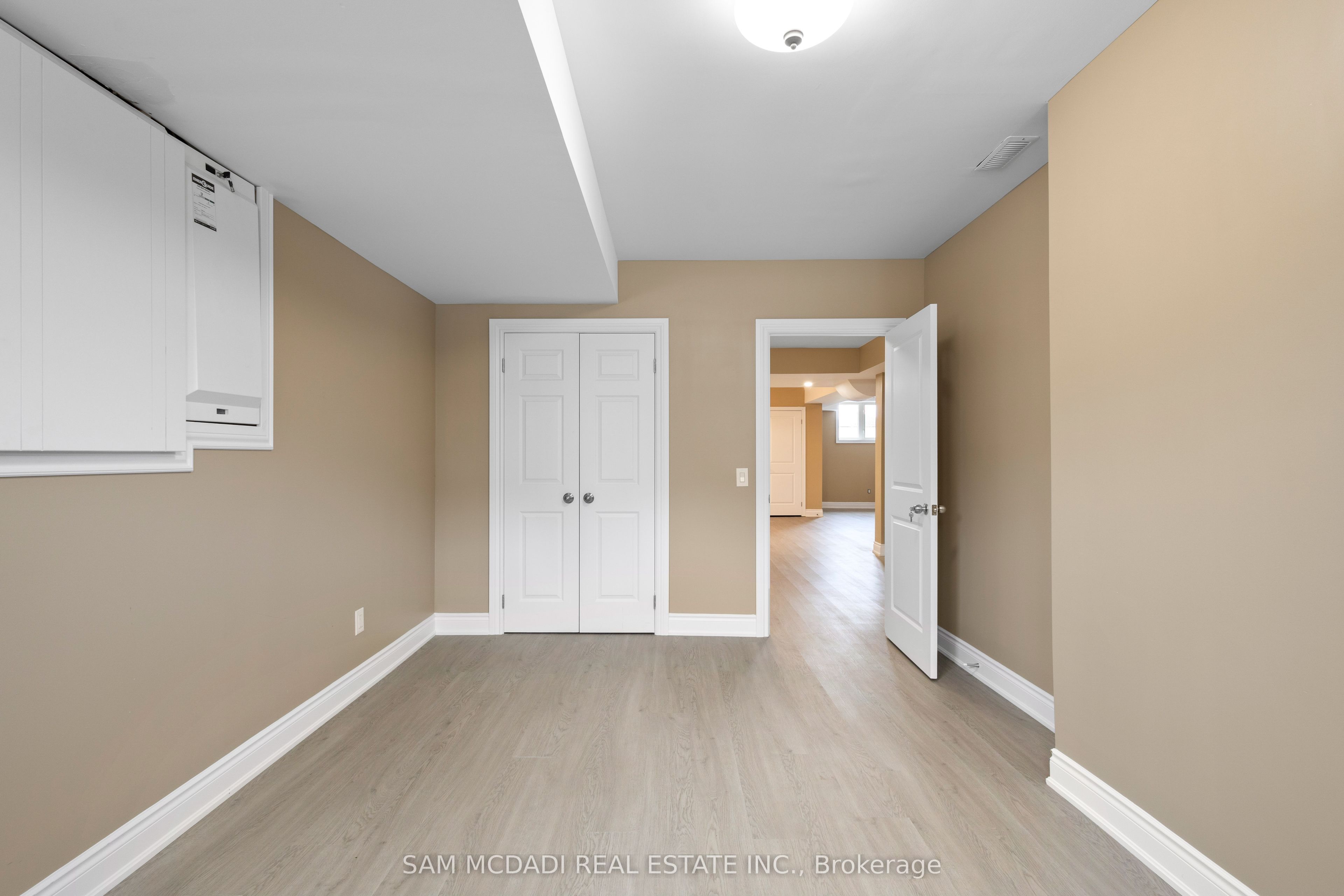 15 Eaglesprings Crescent Property Photo 36