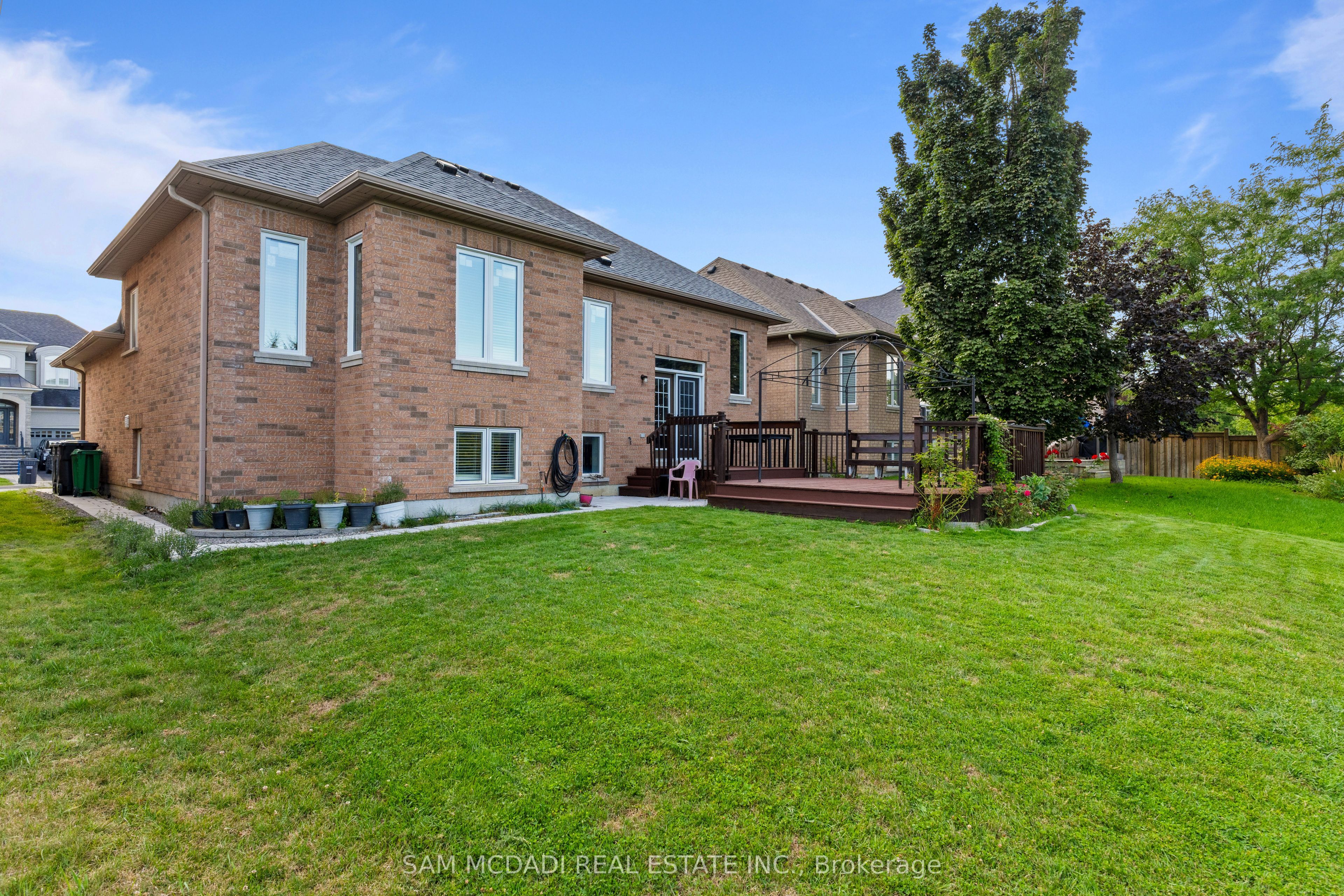 15 Eaglesprings Crescent Property Photo 43
