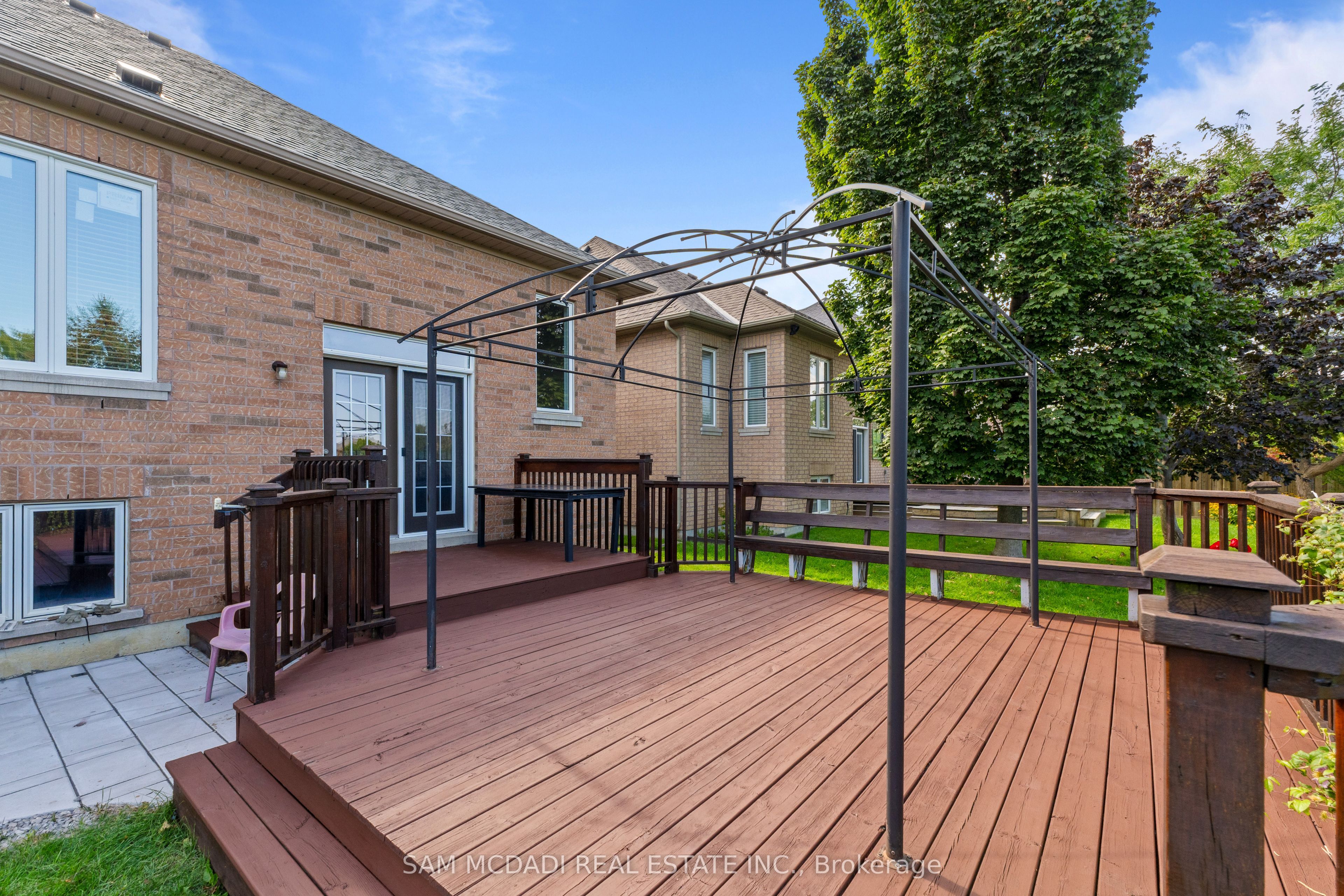 15 Eaglesprings Crescent Property Photo 45