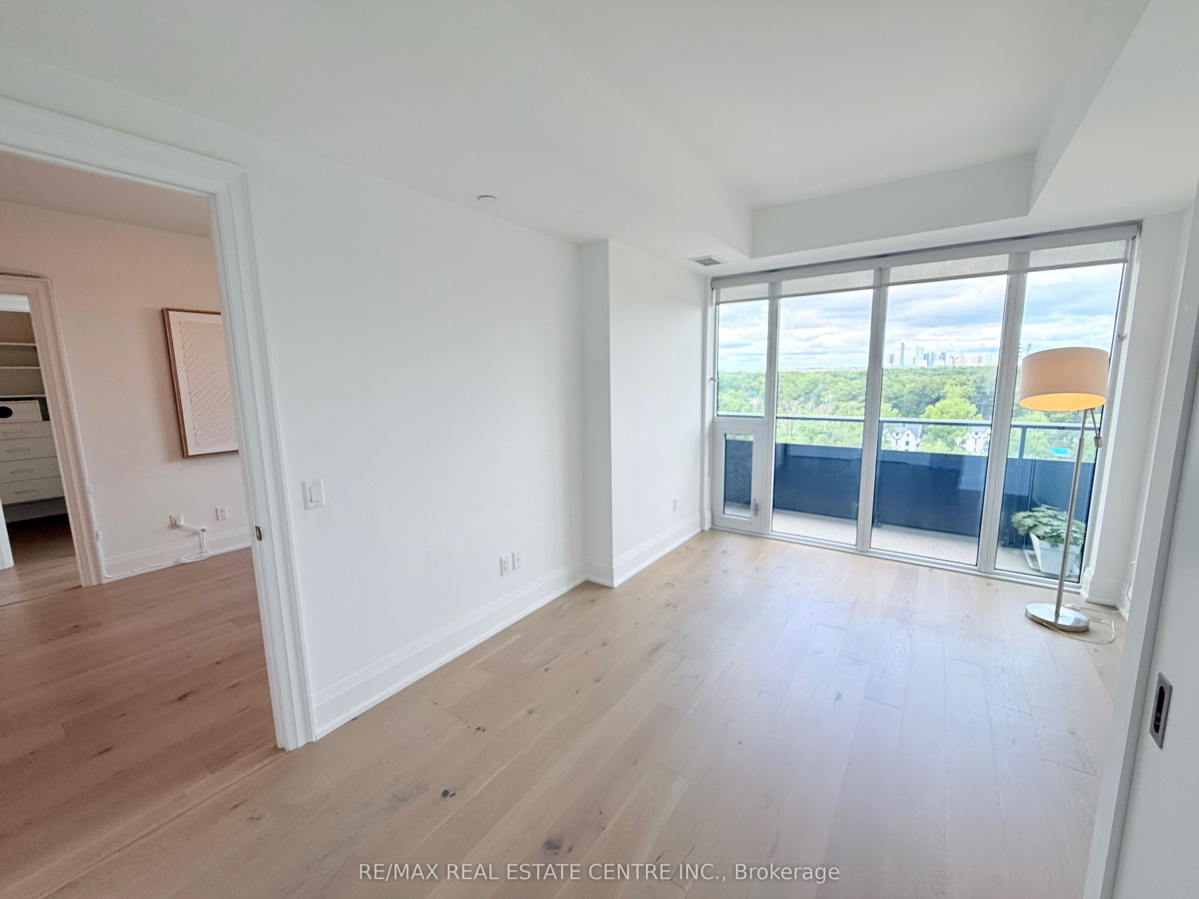 21 Park Street E 1507 Property Photo 25