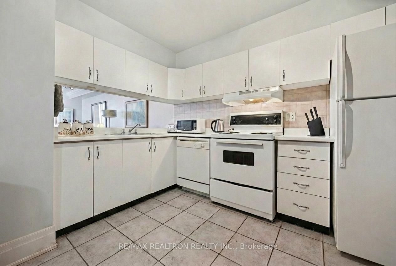 236 Albion Road 903 Property Photo 7