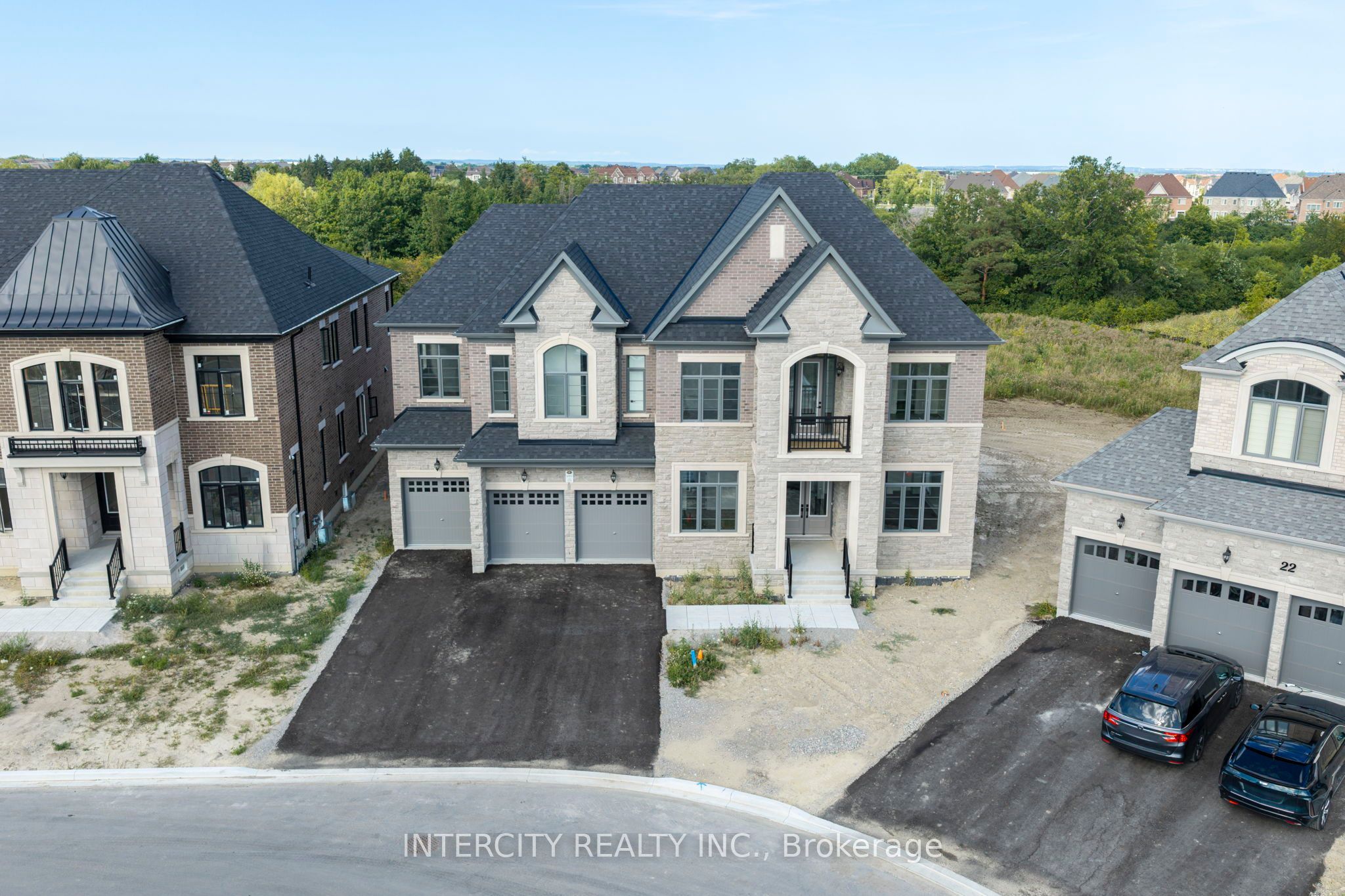 20 Gold Bottom Crescent