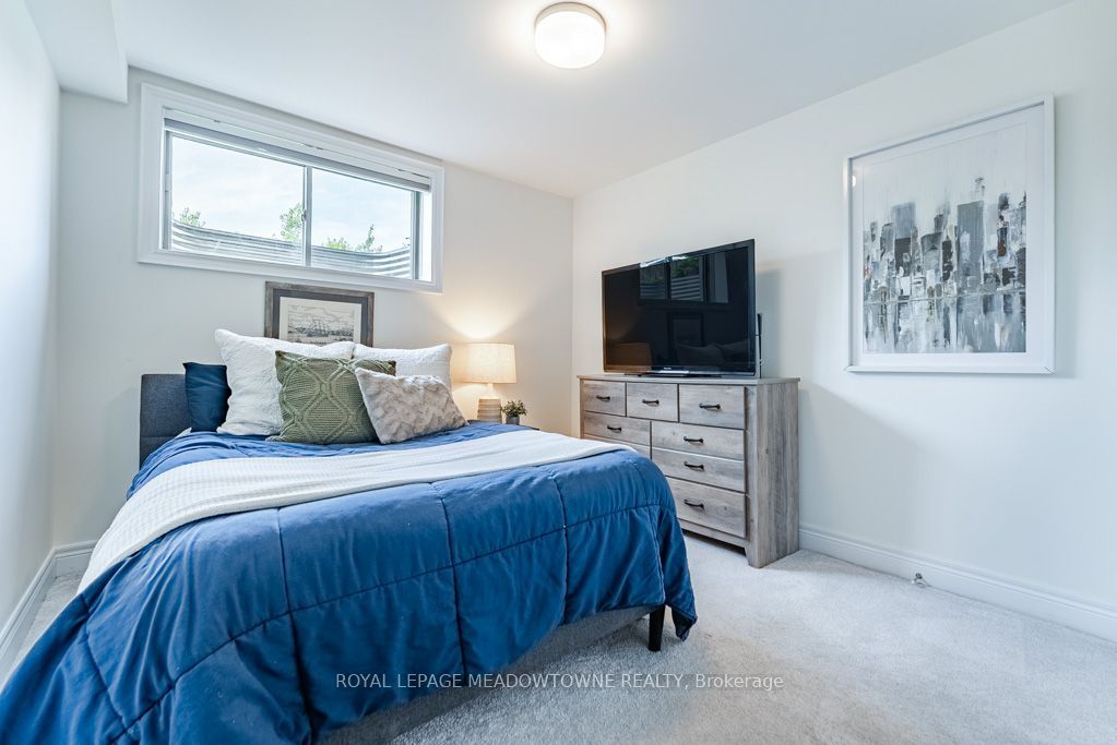 461 Parent Place Property Photo 37