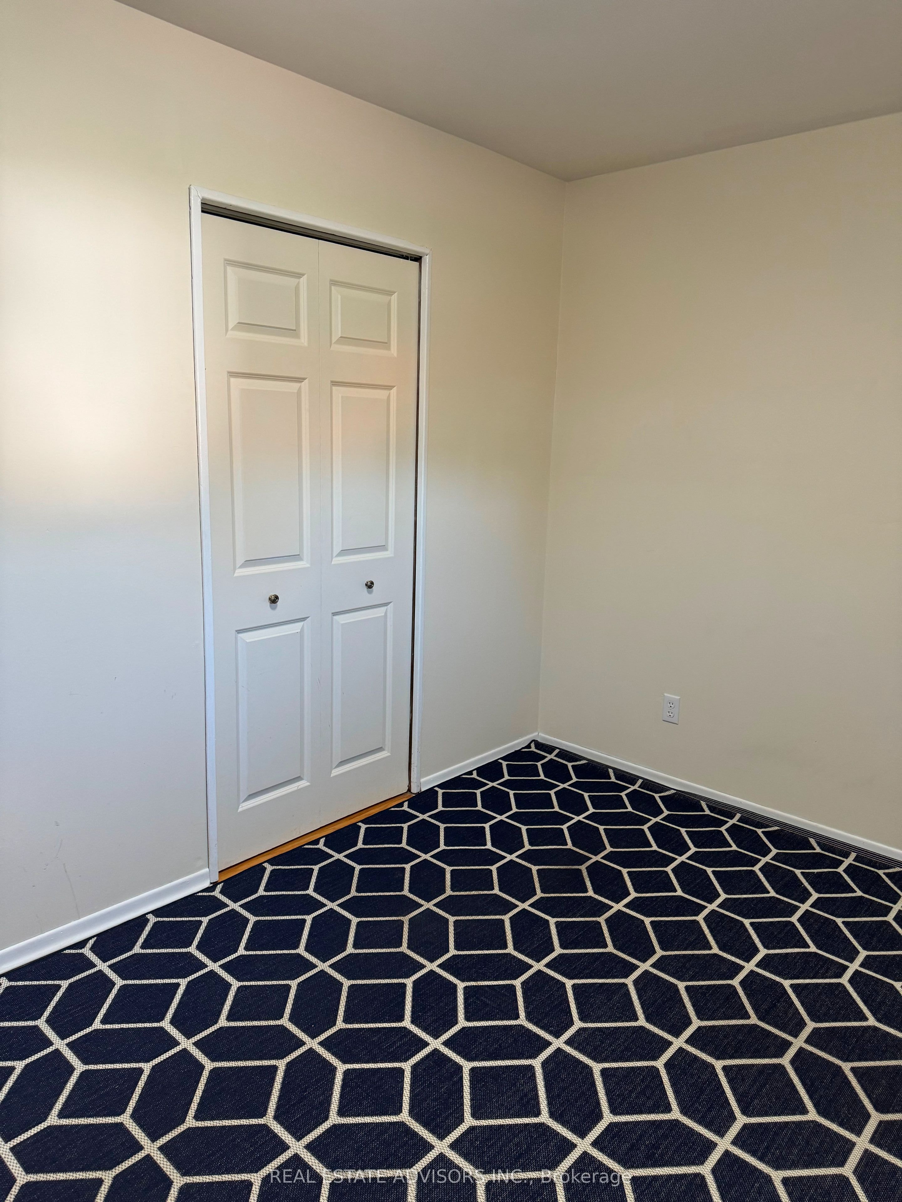 7360 Manion Road Property Photo 4