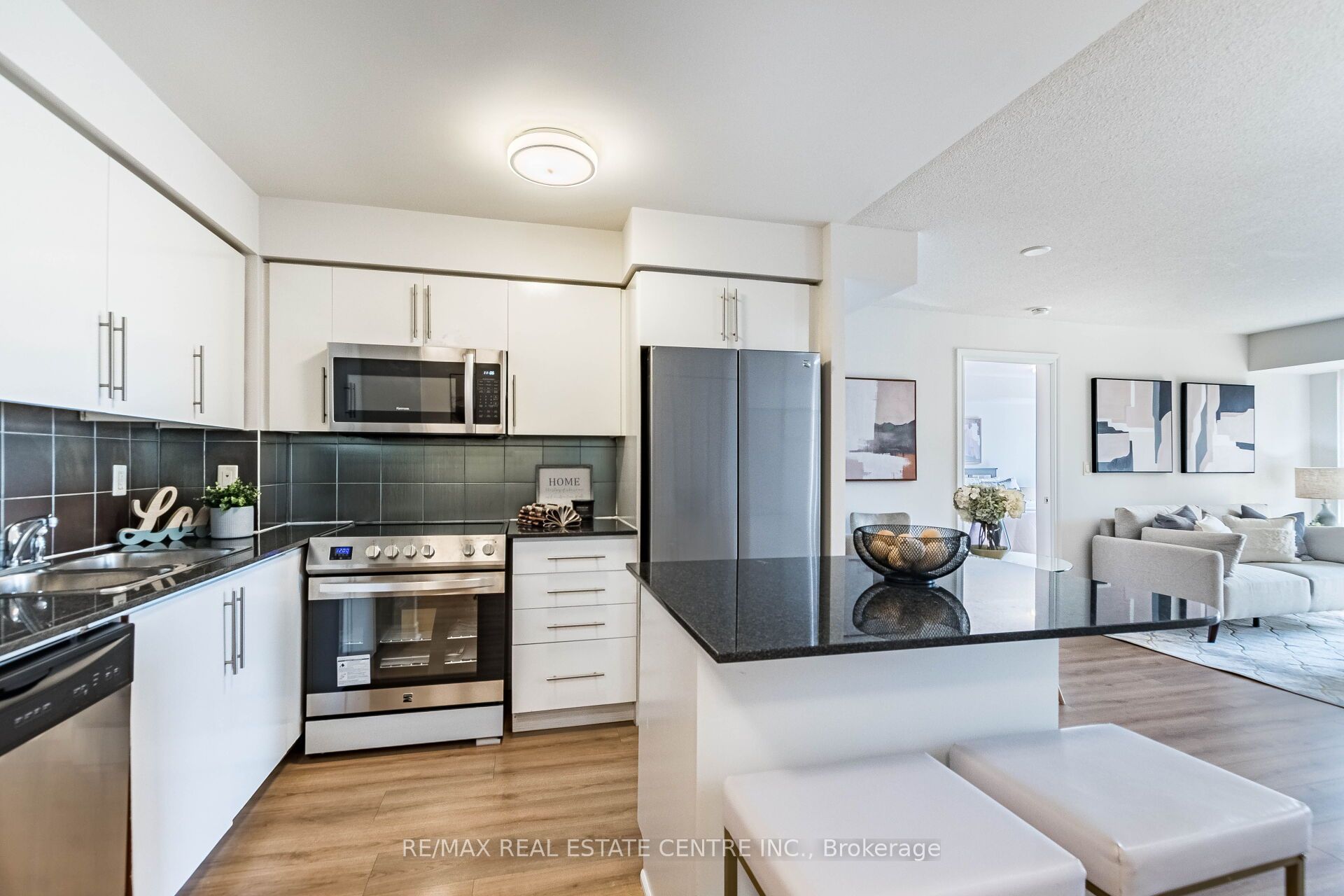310 Burnhamthorpe Road W 1701 Property Photo 11