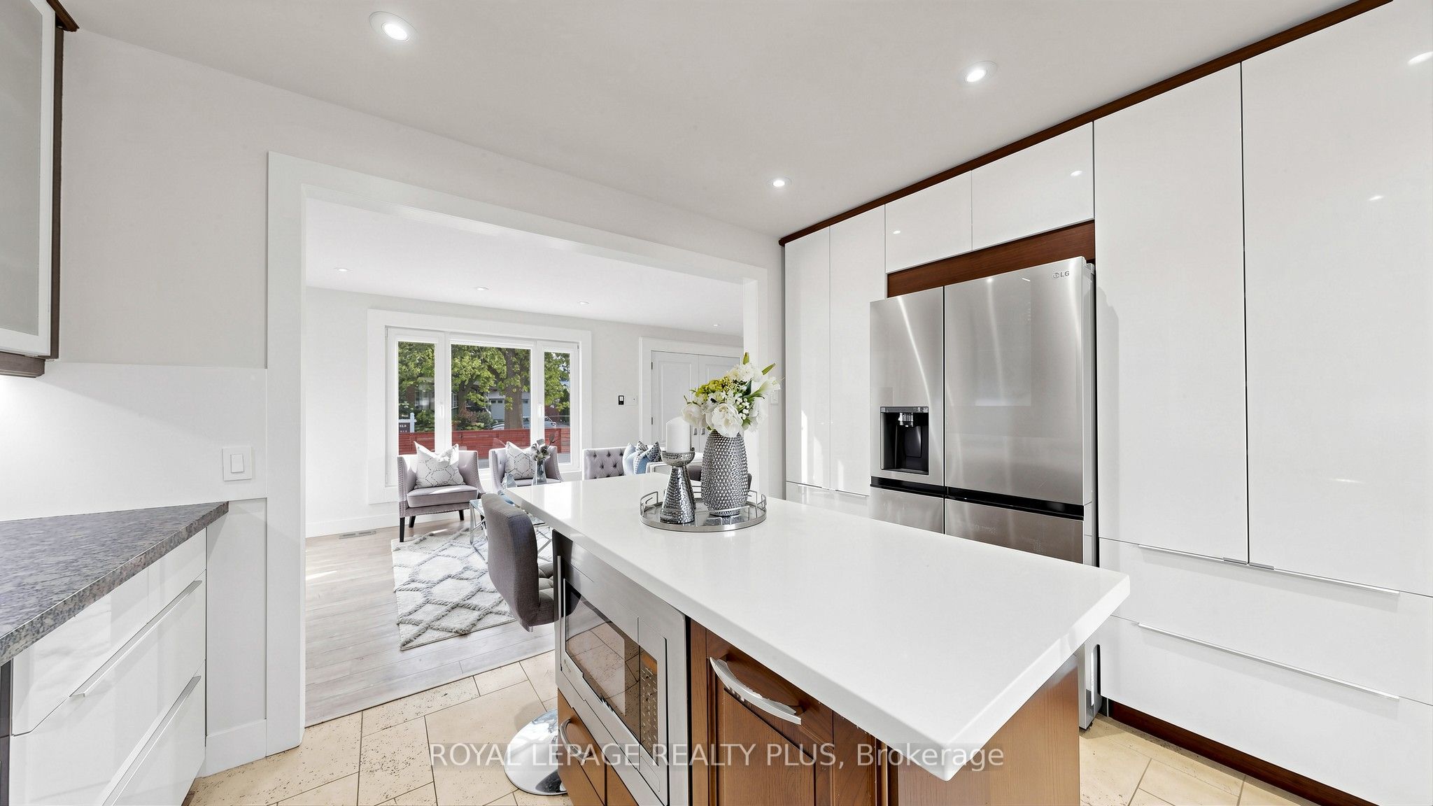 285 Bronte Road Property Photo 4