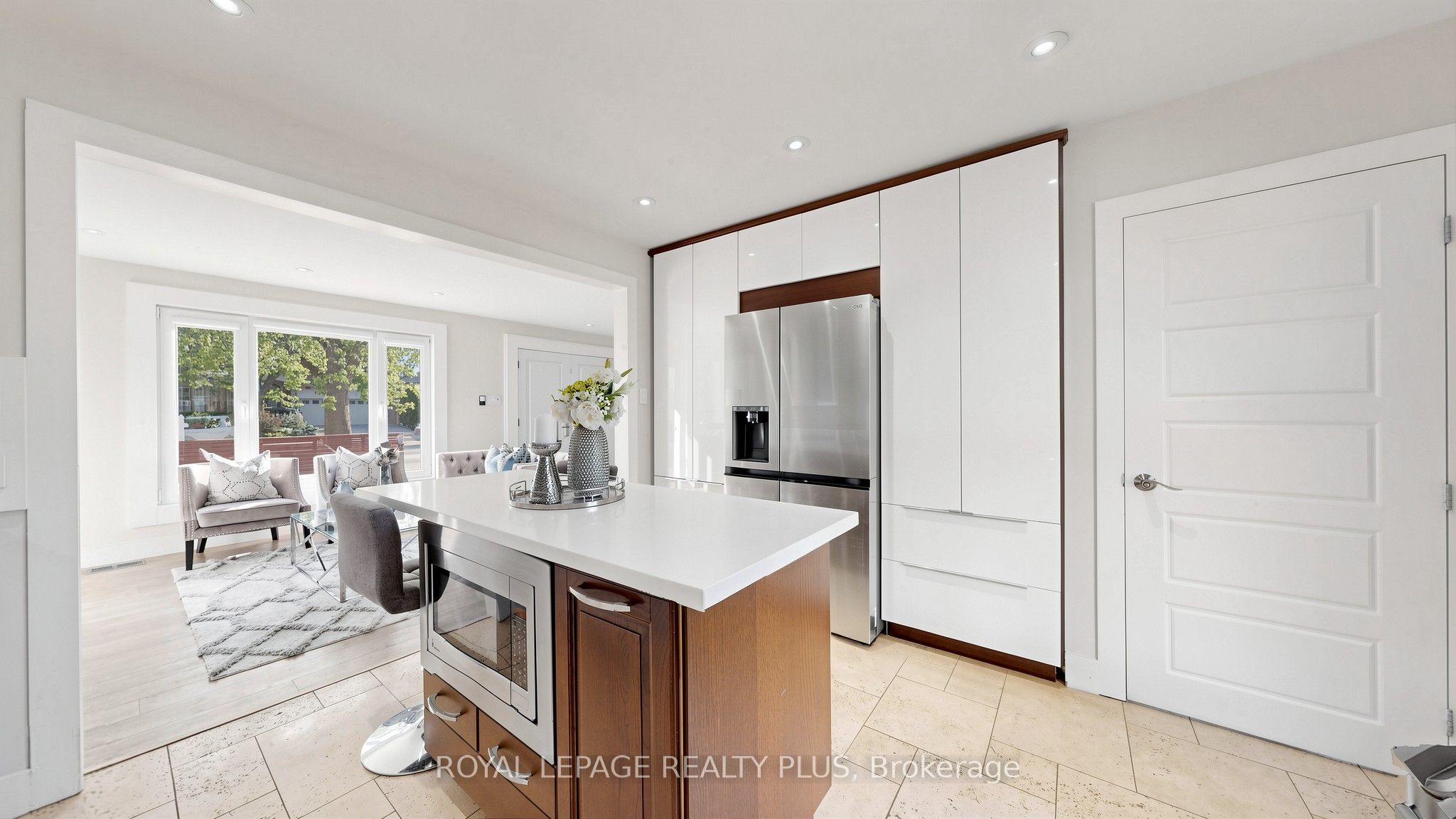 285 Bronte Road Property Photo 6