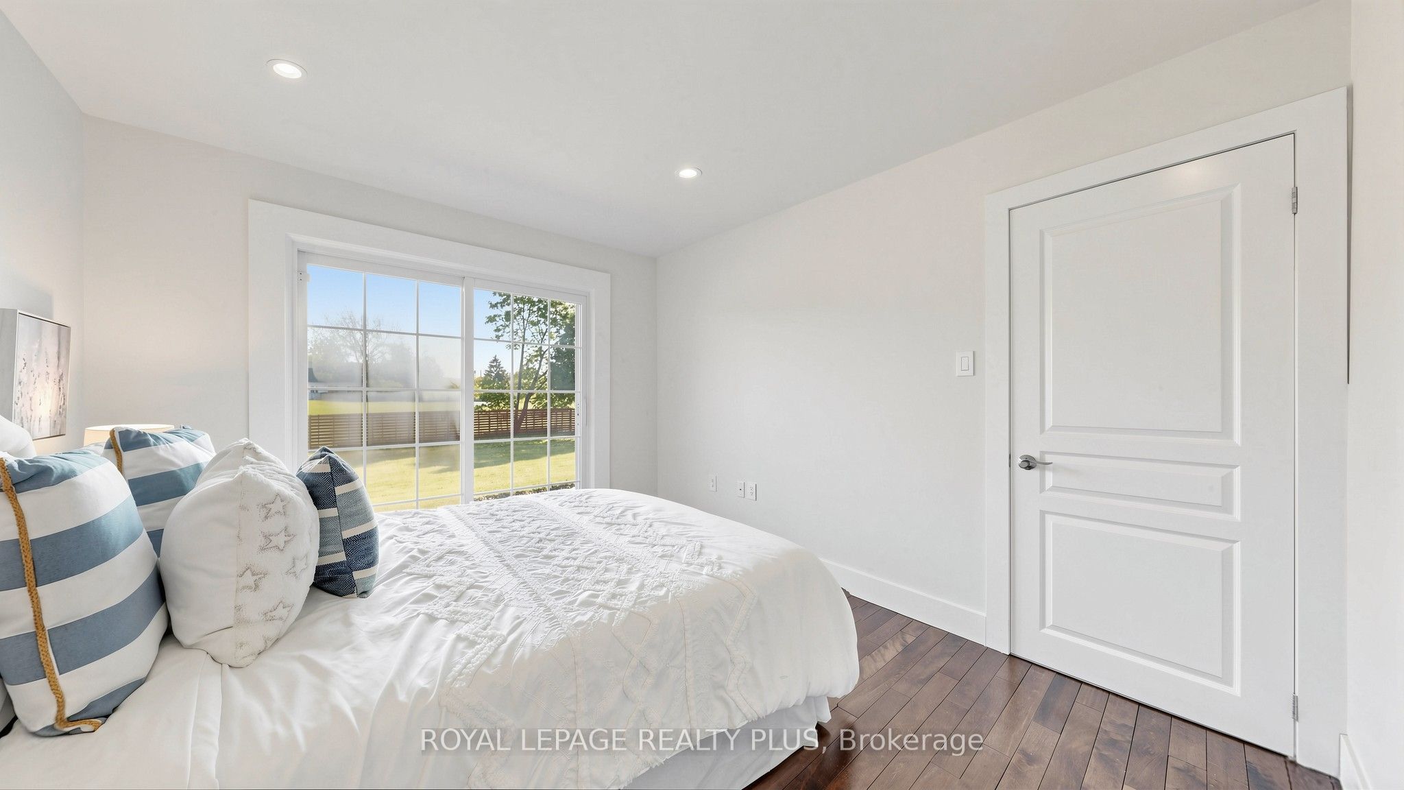 285 Bronte Road Property Photo 8