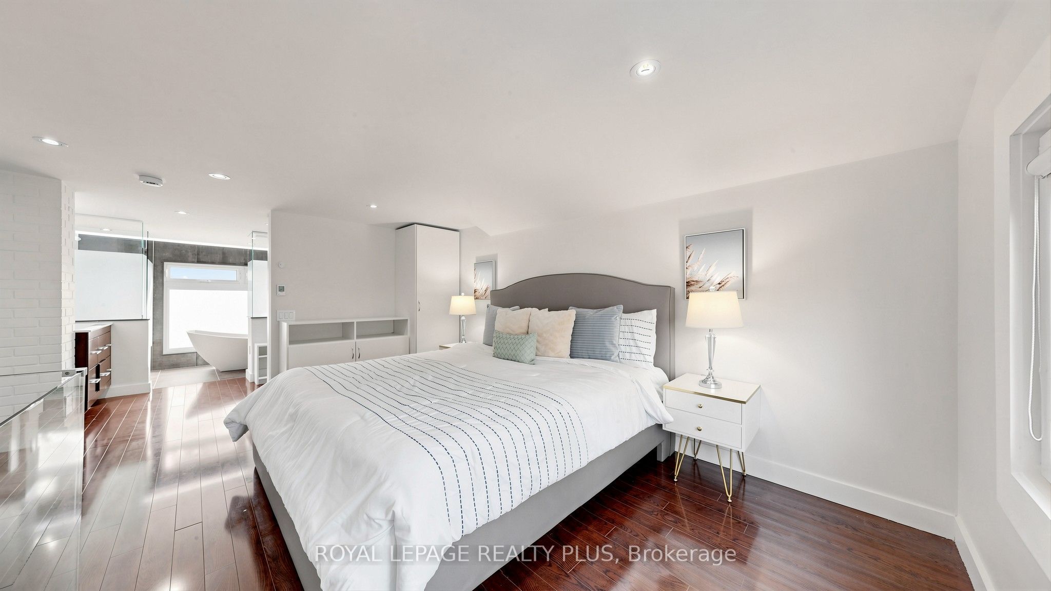 285 Bronte Road Property Photo 11