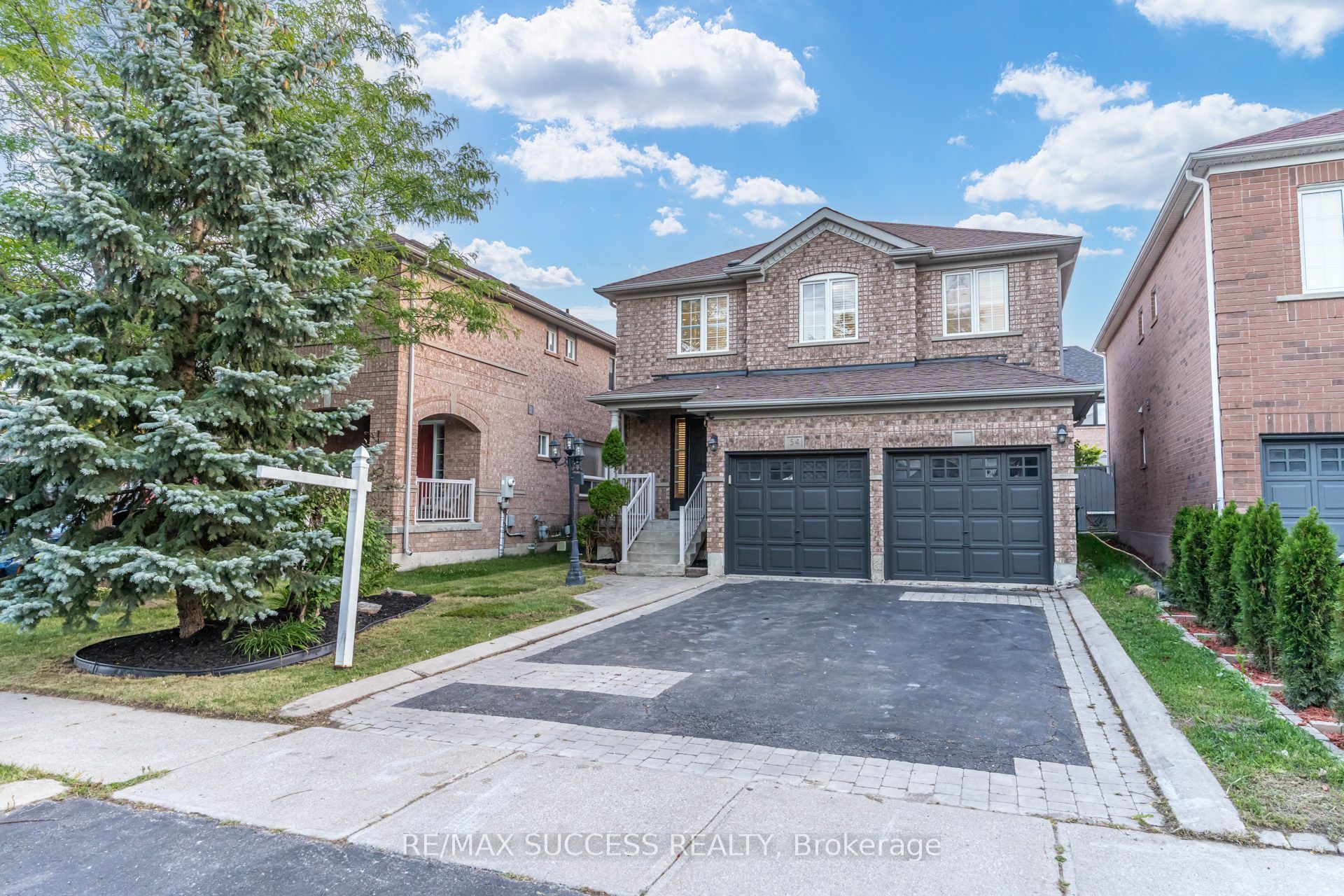 54 Ferncroft Place