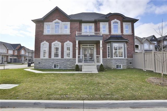 8 Arrowstone Court Property Photo 1