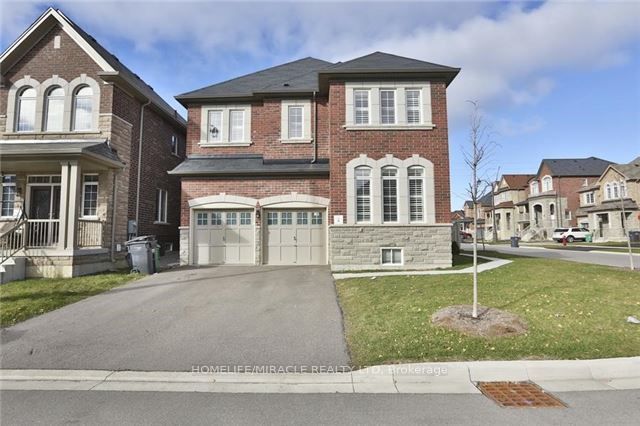 8 Arrowstone Court Property Photo 2