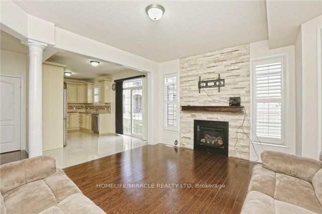 8 Arrowstone Court Property Photo 10