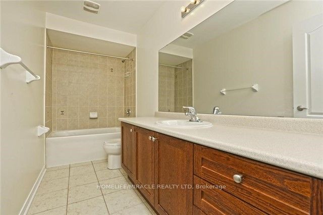8 Arrowstone Court Property Photo 12