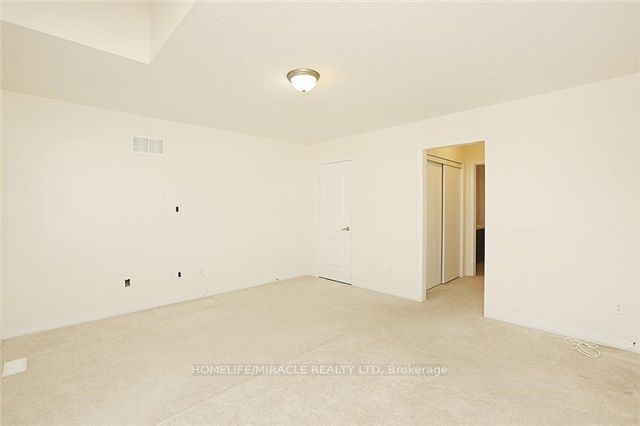 8 Arrowstone Court Property Photo 13