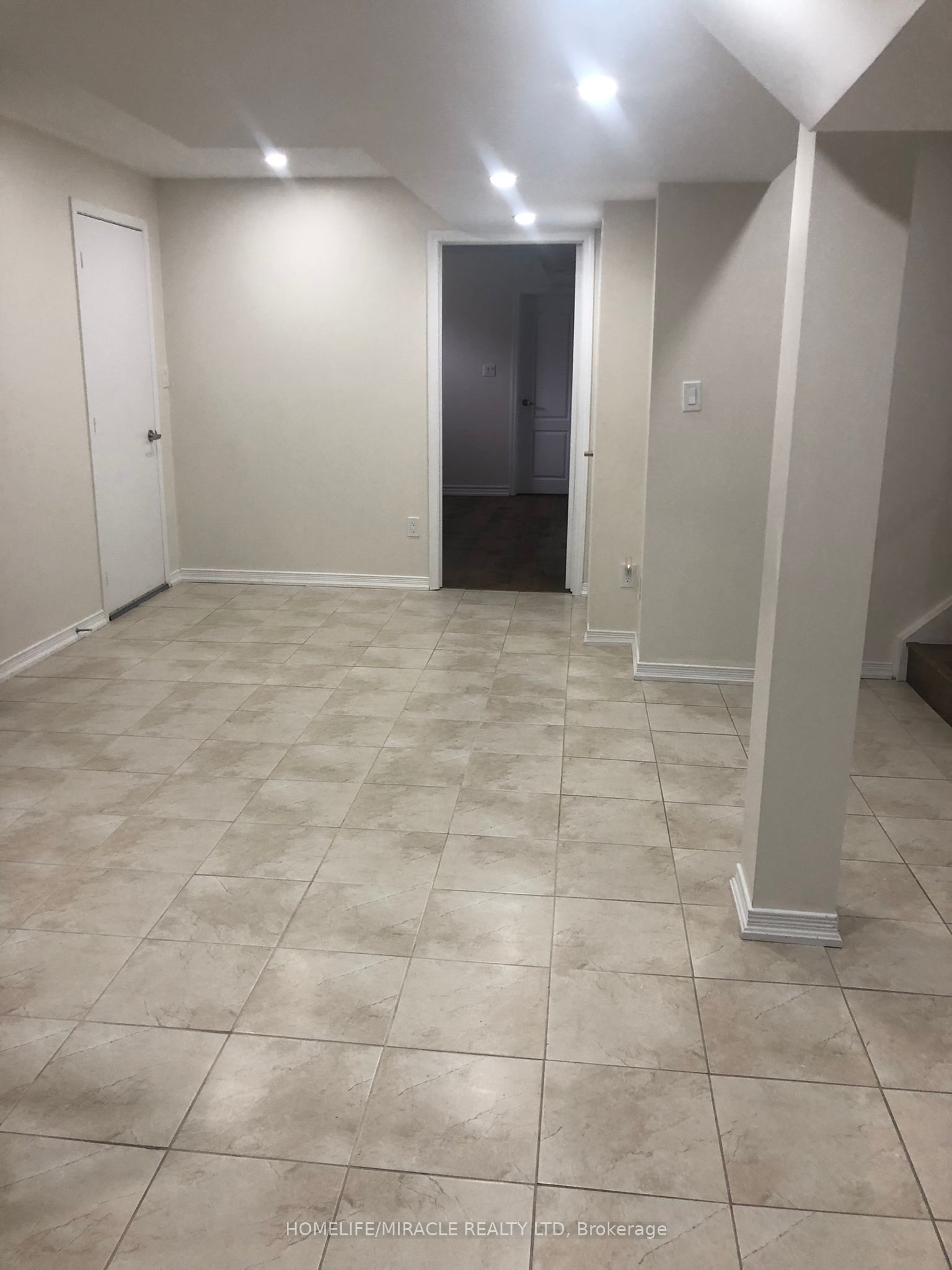 8 Arrowstone Court Property Photo 20