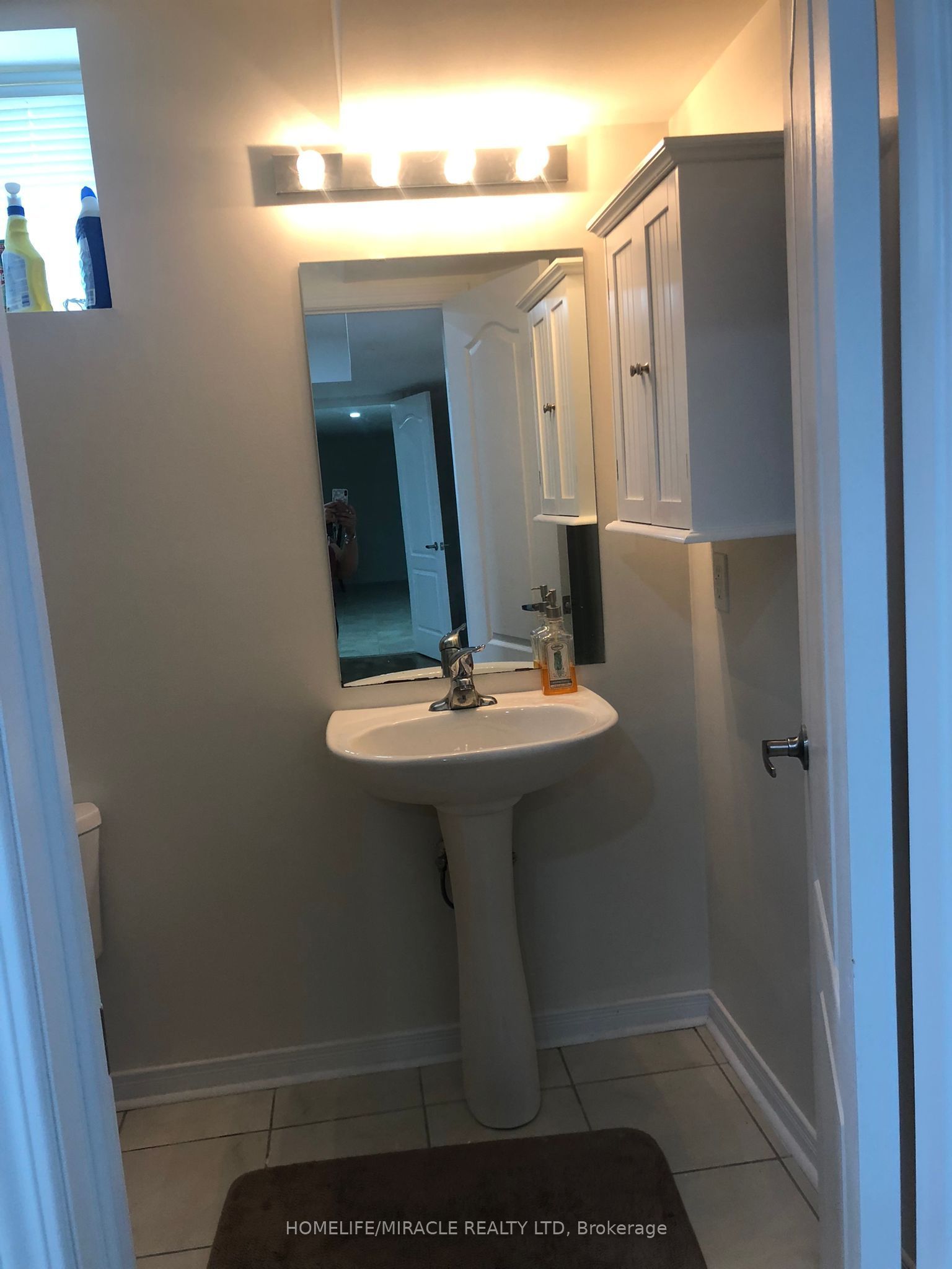 8 Arrowstone Court Property Photo 23