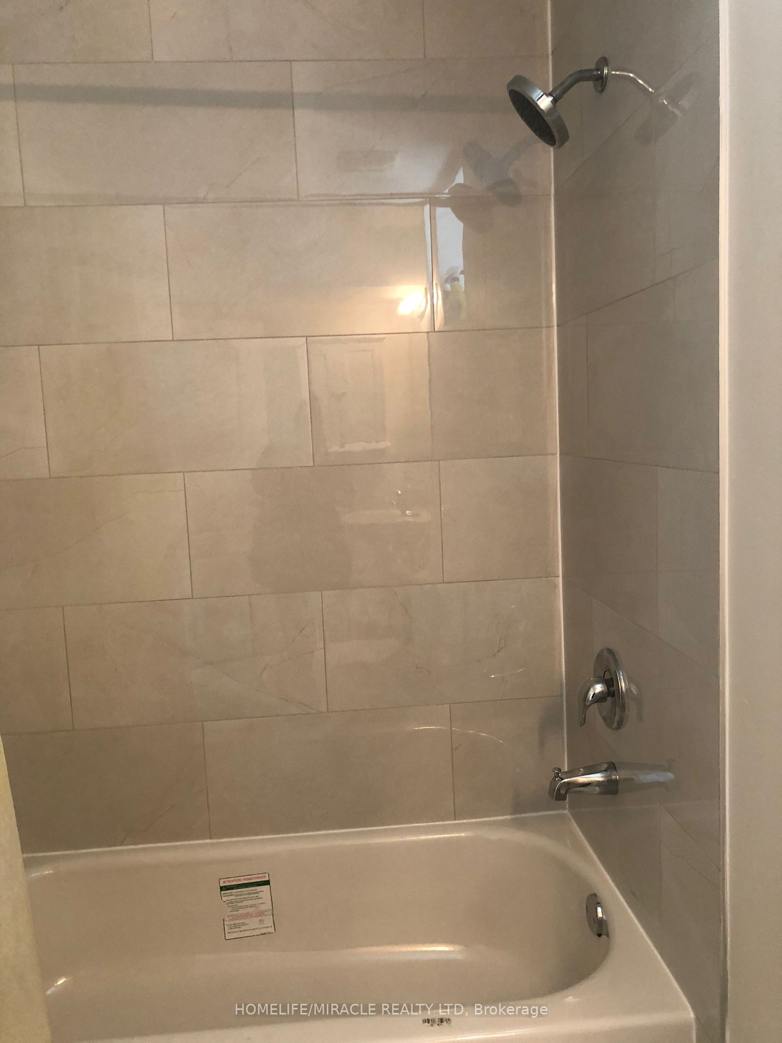 8 Arrowstone Court Property Photo 24