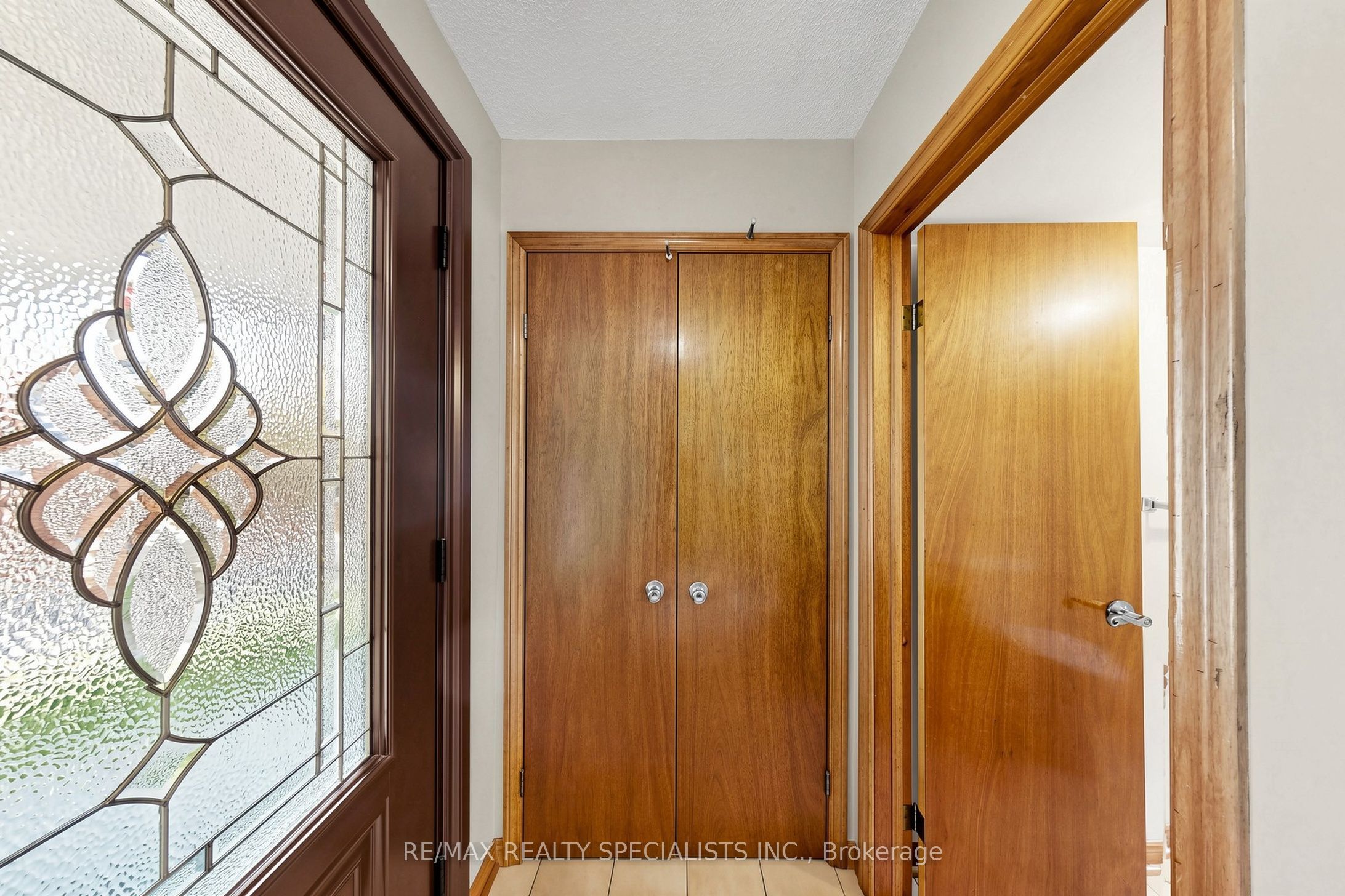 776 Savoy Crescent Property Photo 5