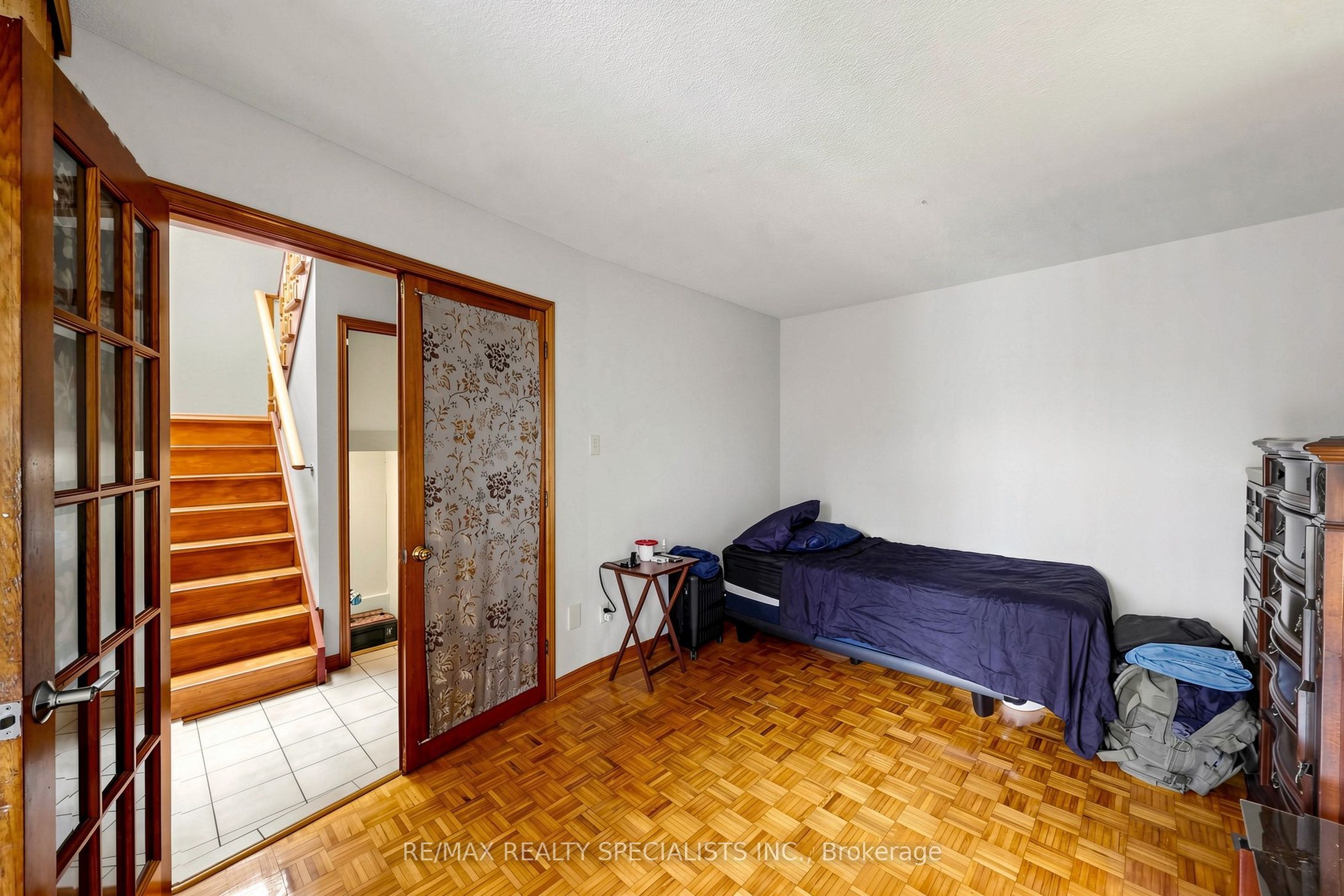 776 Savoy Crescent Property Photo 7