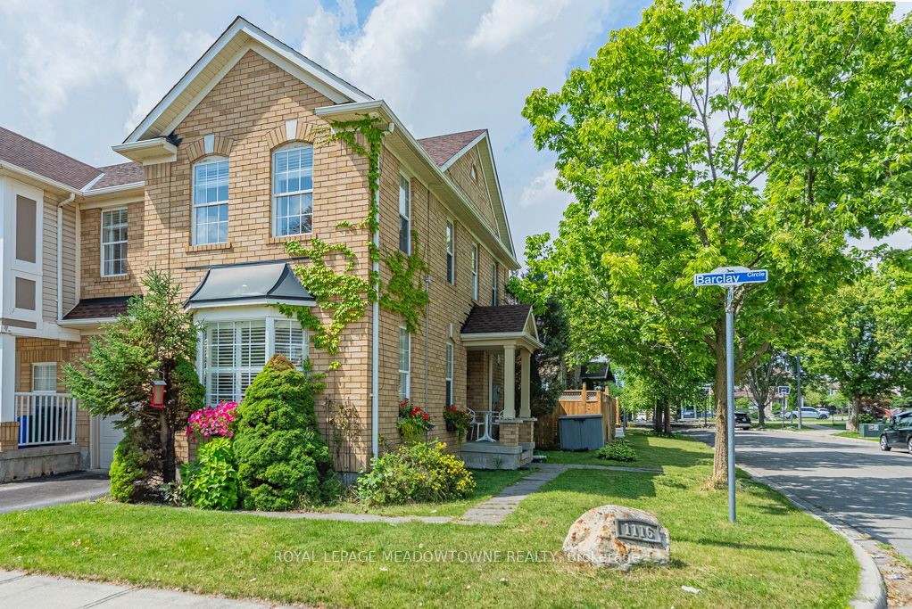 1116 Barclay Circle Property Photo 2