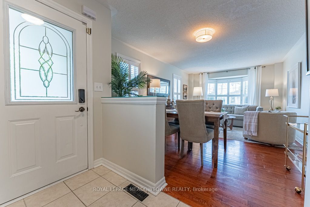 1116 Barclay Circle Property Photo 5