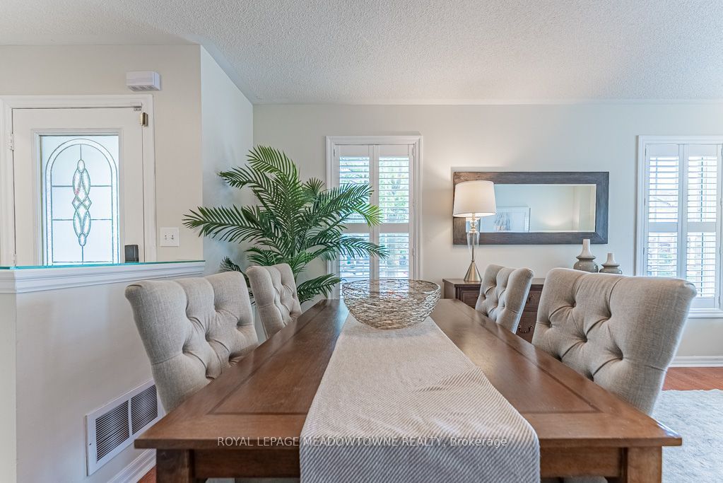 1116 Barclay Circle Property Photo 6