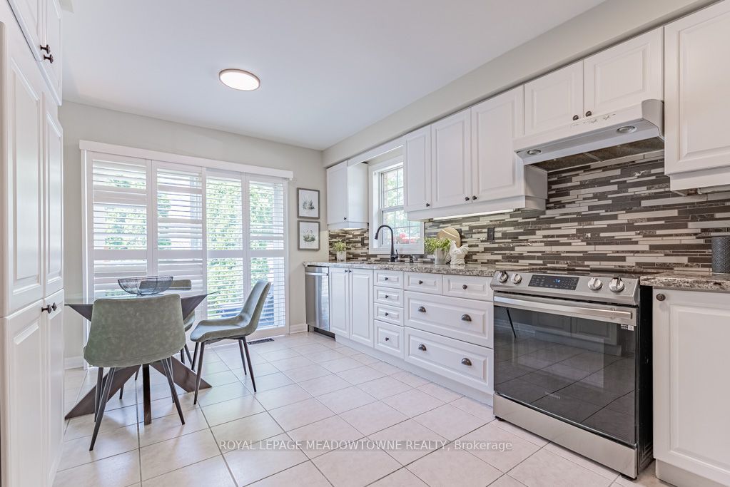 1116 Barclay Circle Property Photo 14
