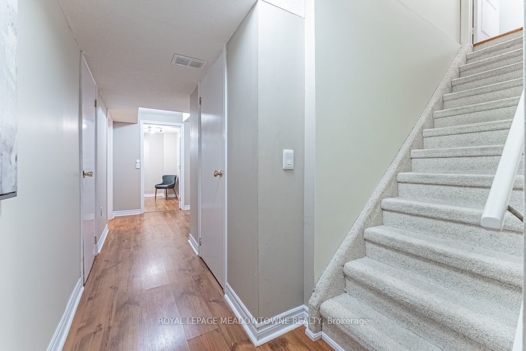 1116 Barclay Circle Property Photo 29