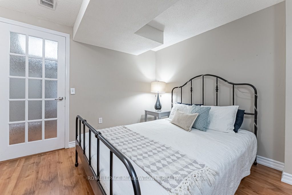 1116 Barclay Circle Property Photo 32