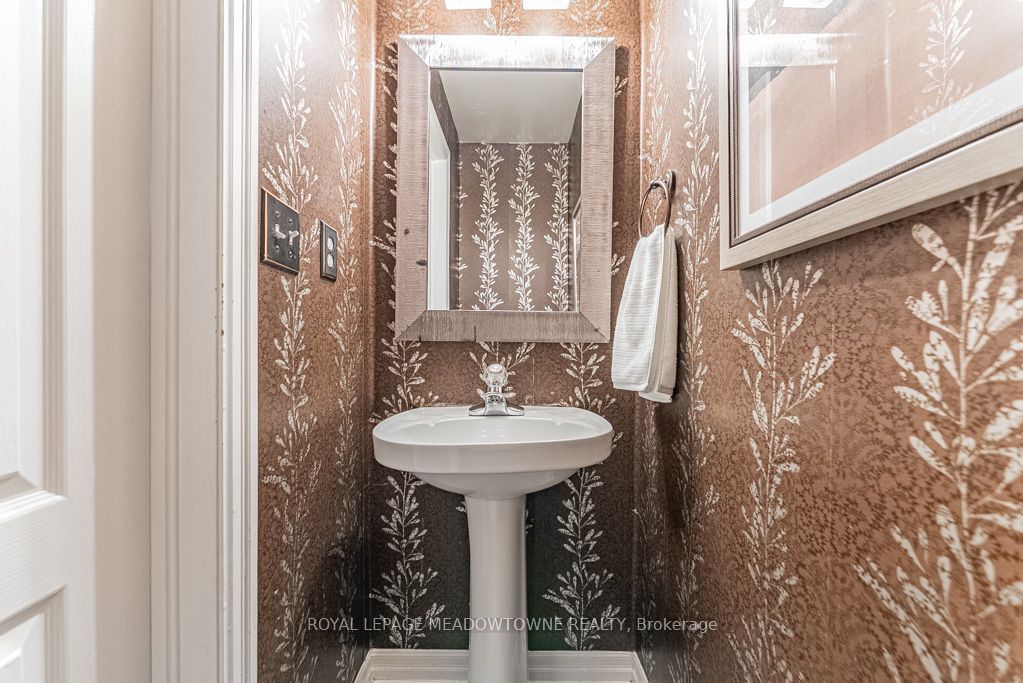 1116 Barclay Circle Property Photo 35