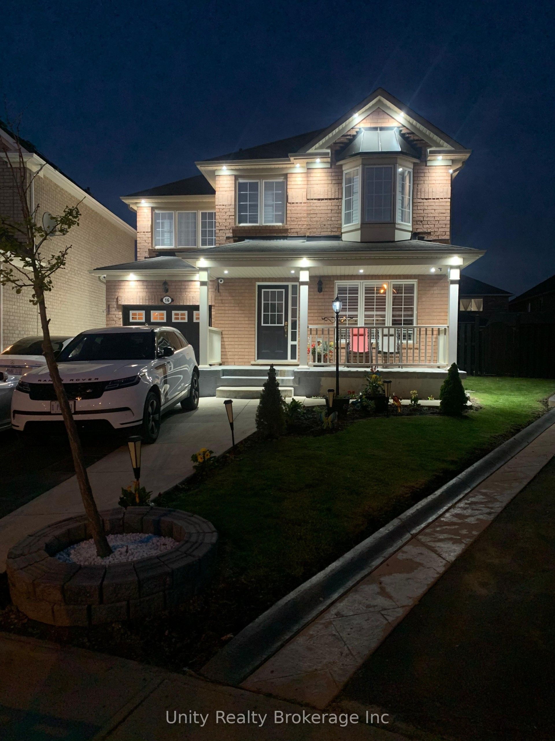 16 Benmore Crescent Property Photo 1