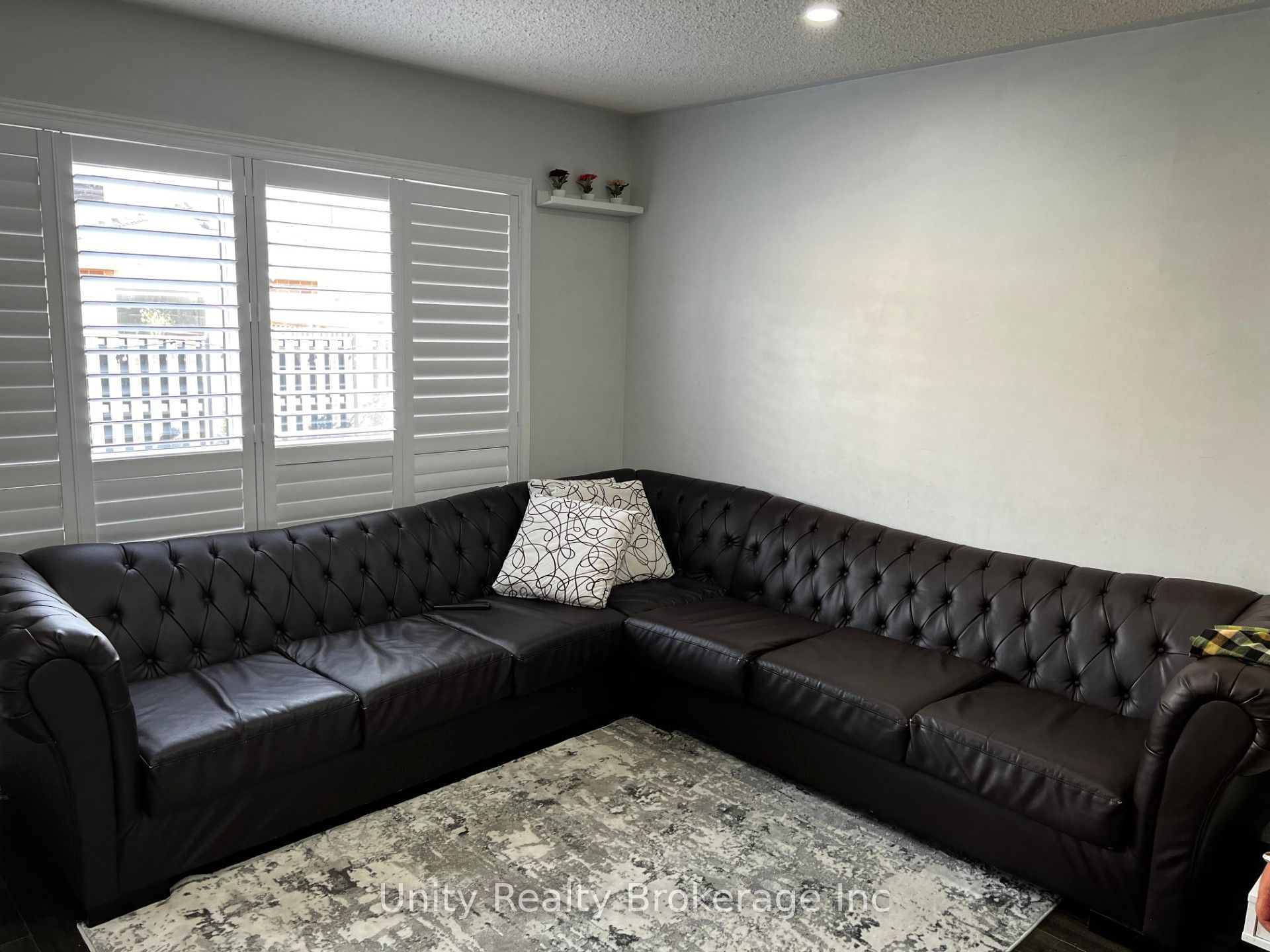 16 Benmore Crescent Property Photo 6