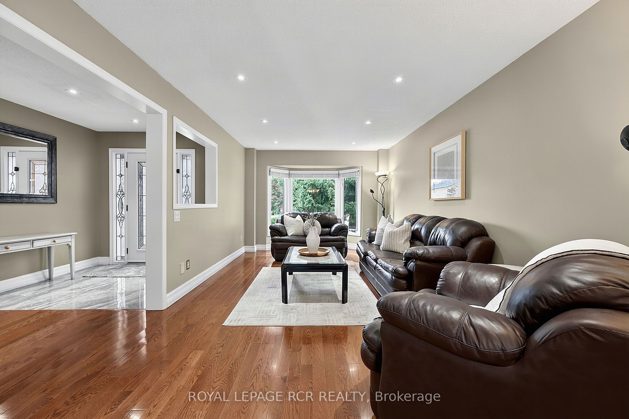 18 Mccabe Crescent Property Photo 5
