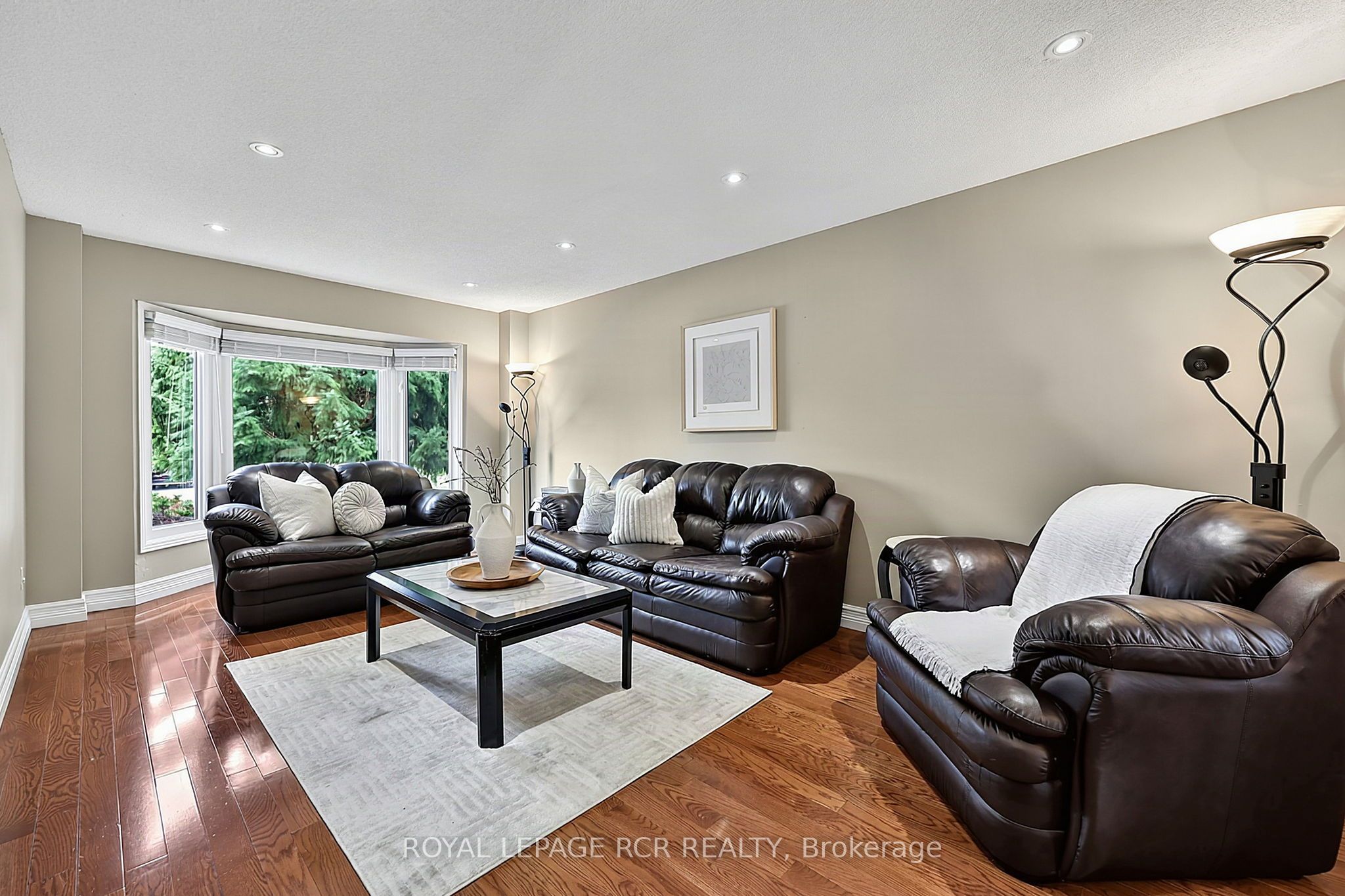 18 Mccabe Crescent Property Photo 6