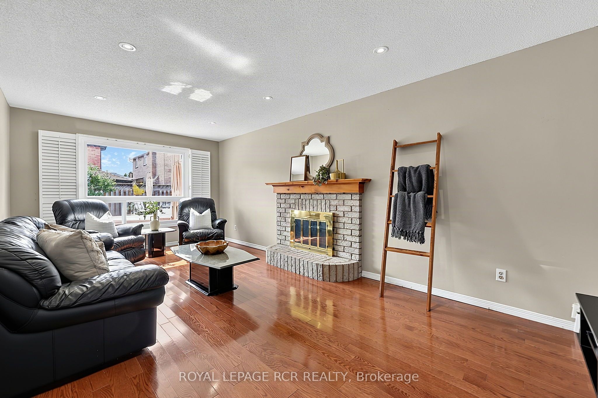 18 Mccabe Crescent Property Photo 9
