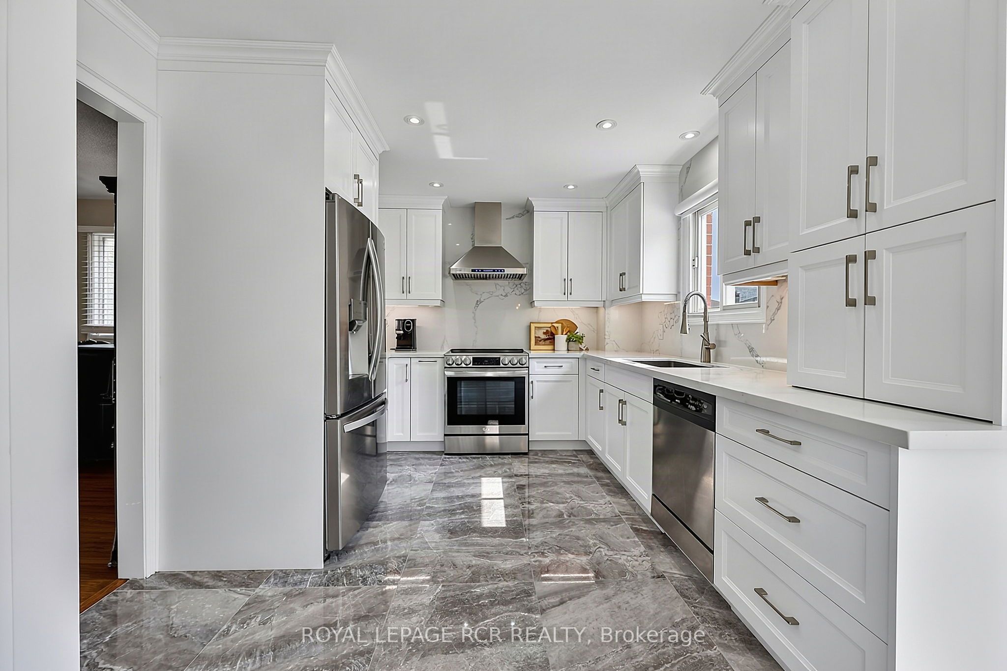 18 Mccabe Crescent Property Photo 11