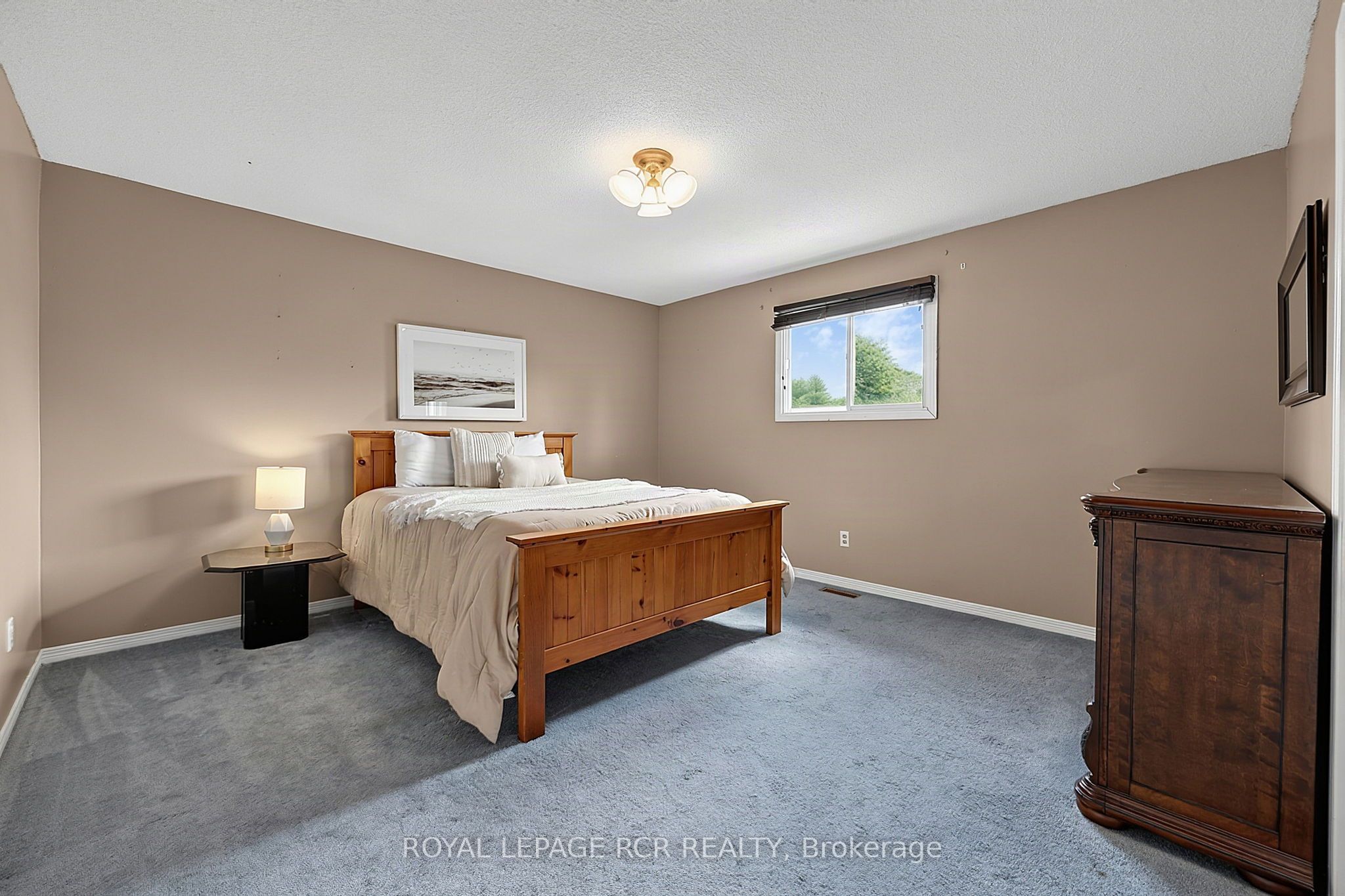 18 Mccabe Crescent Property Photo 25