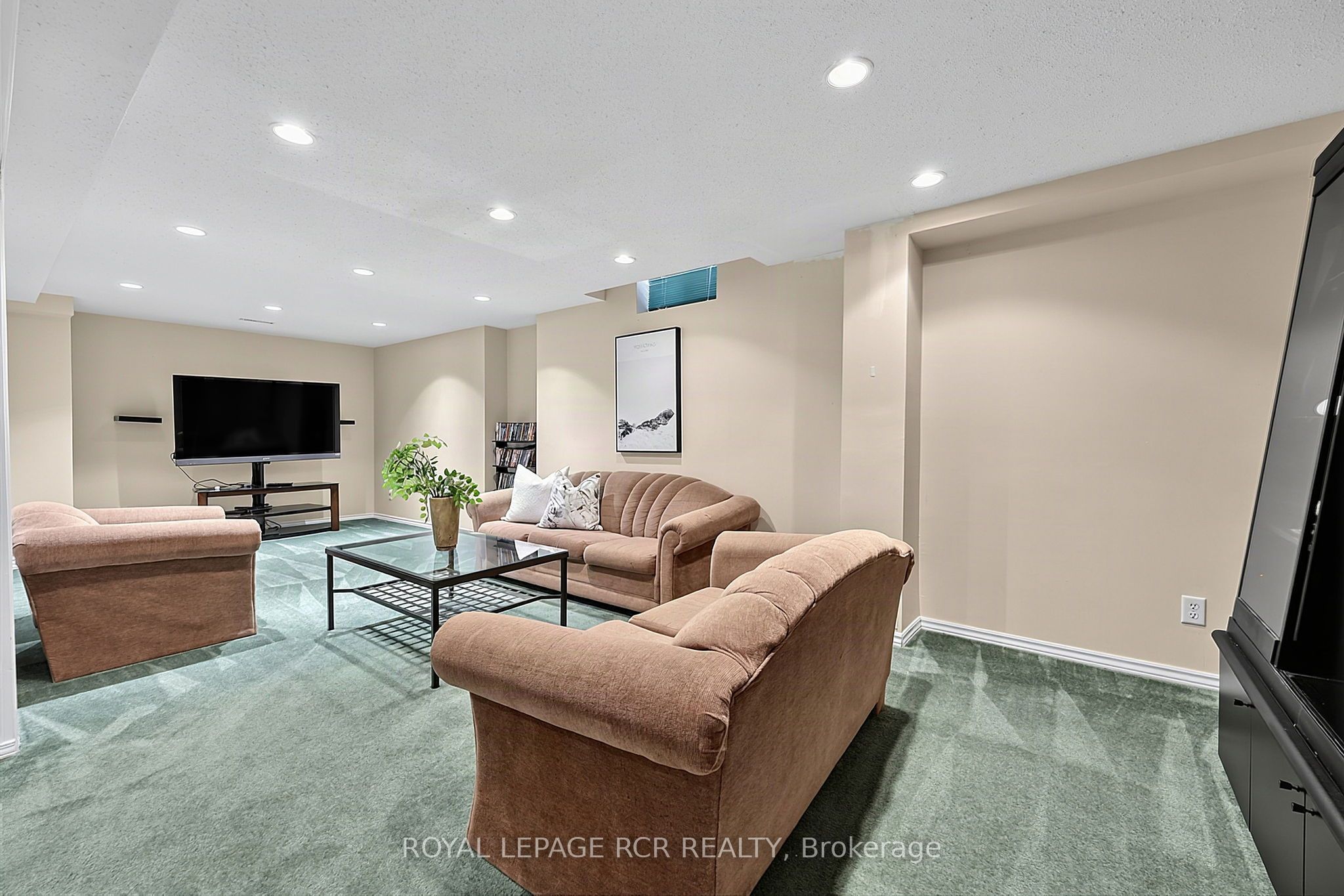 18 Mccabe Crescent Property Photo 27